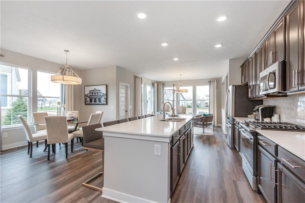 2185 Hengist Drive