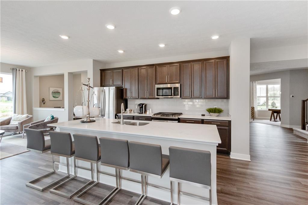 2185 Hengist Drive