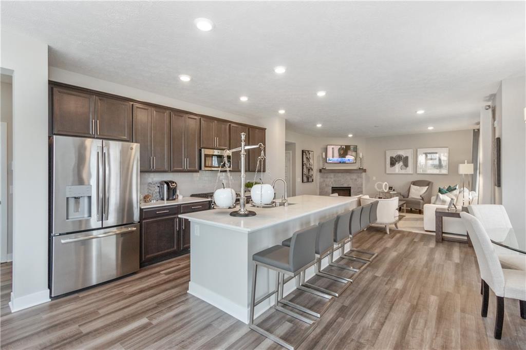 2185 Hengist Drive