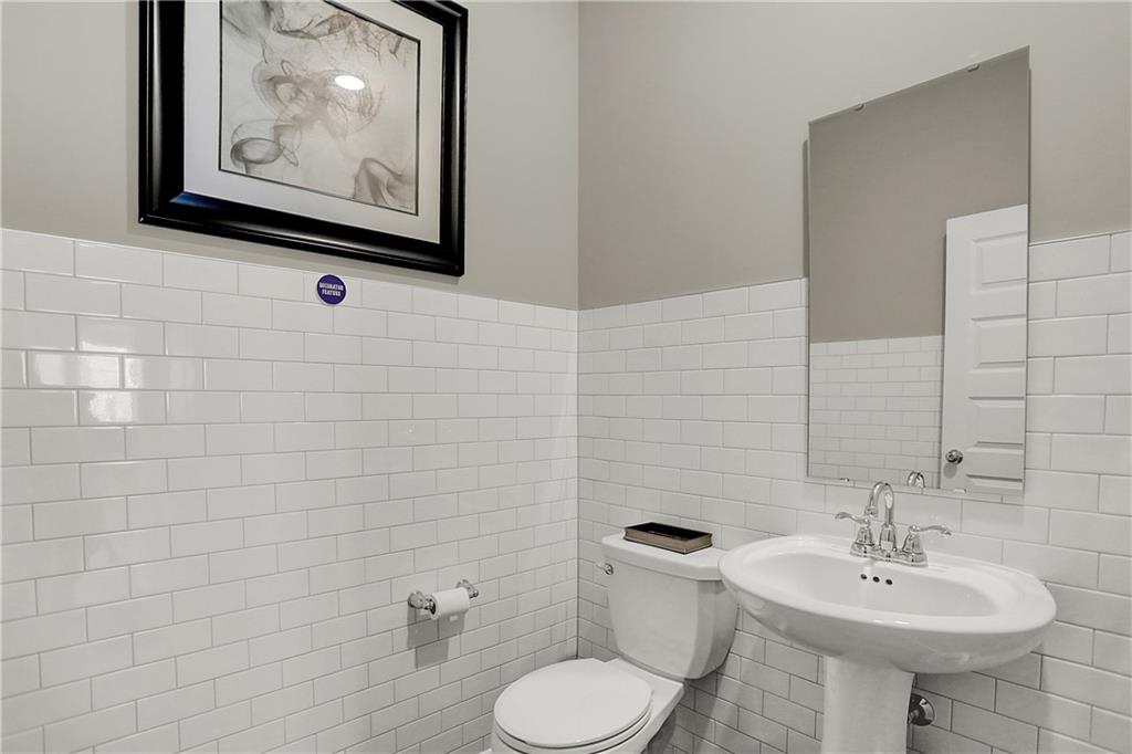 4869 Oak Hill Drive