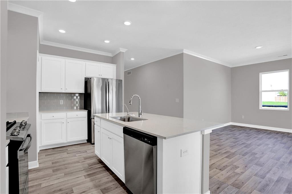 24 Lively Place