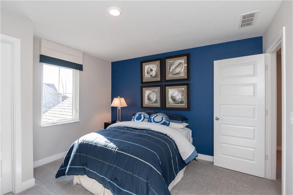 939 Edmonds Place