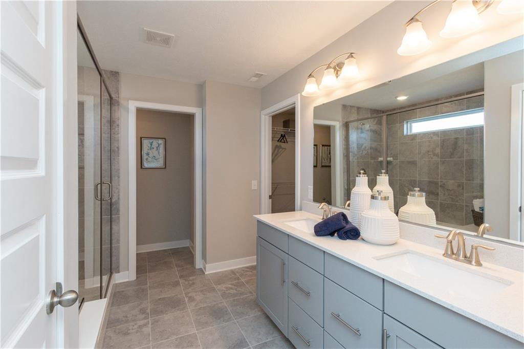 939 Edmonds Place