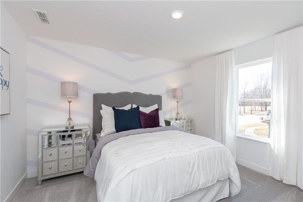939 Edmonds Place