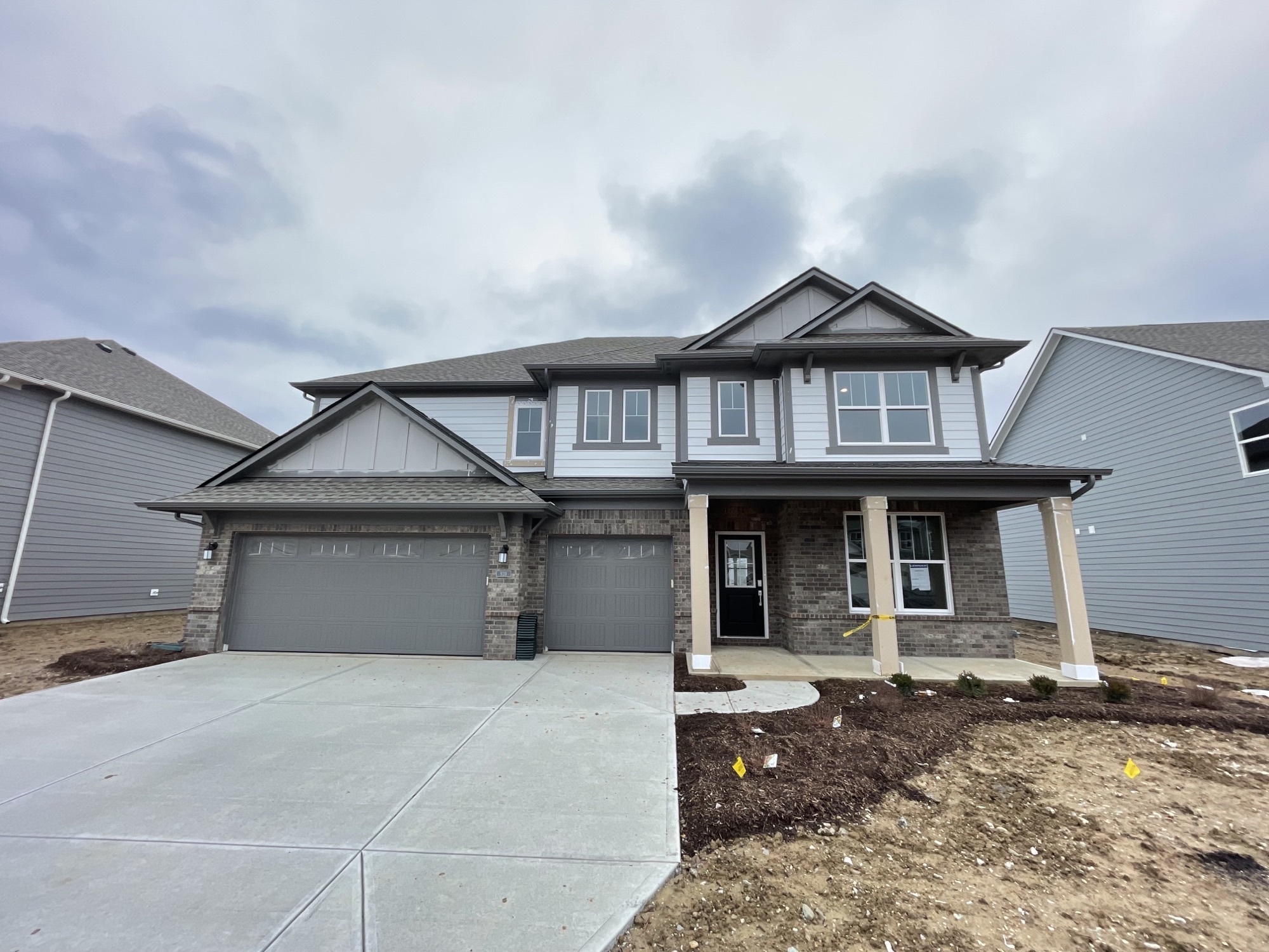 939 Edmonds Place