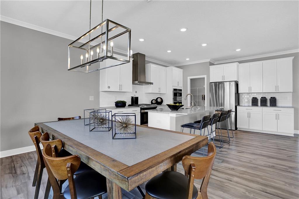 910 Barkston Lane