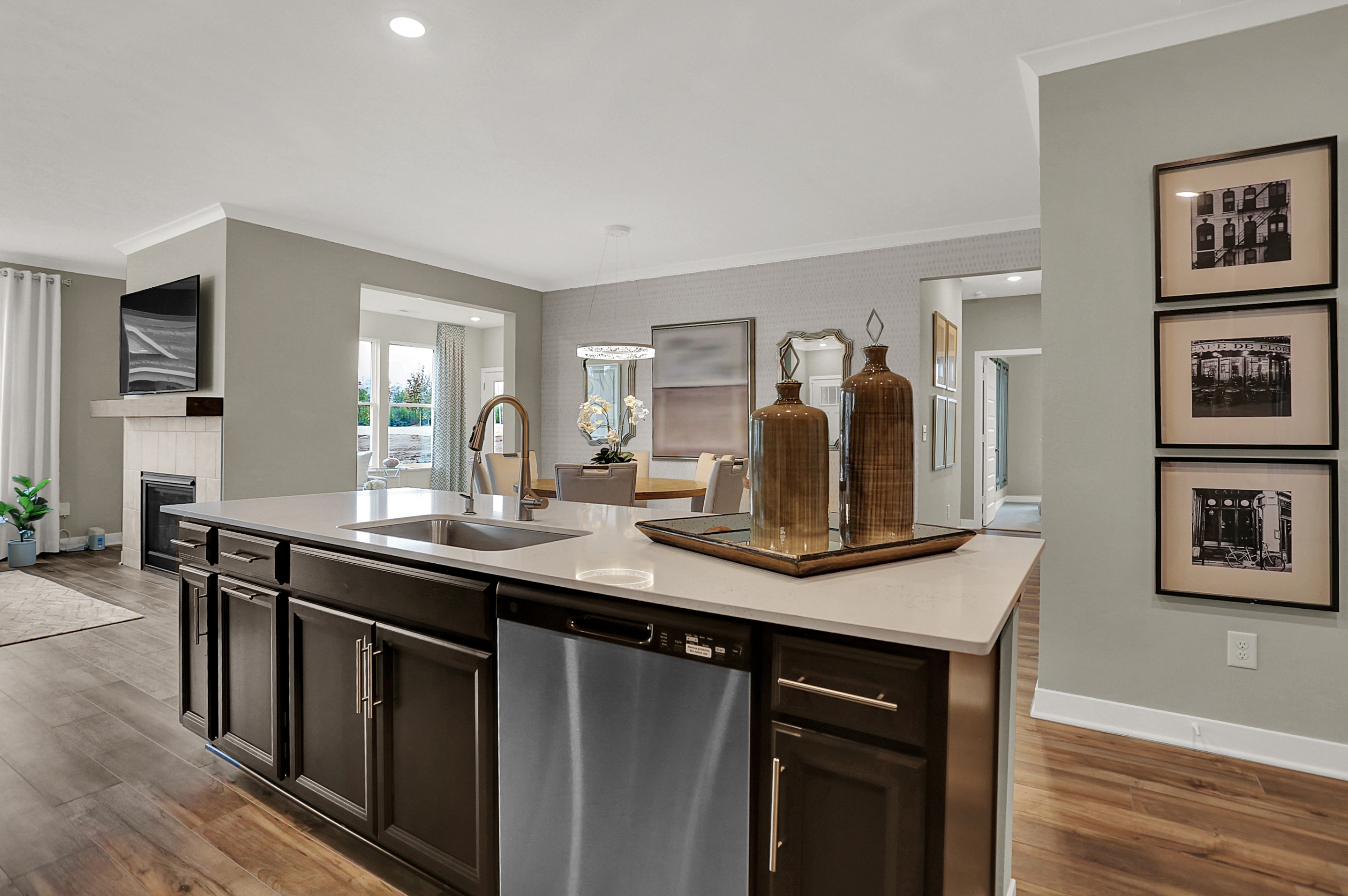 3094 Sharon Circle