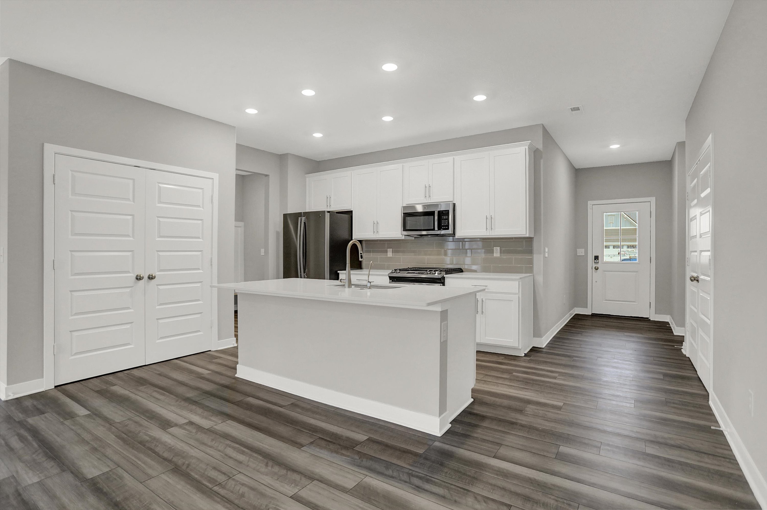 9690 Parkhurst Crossing