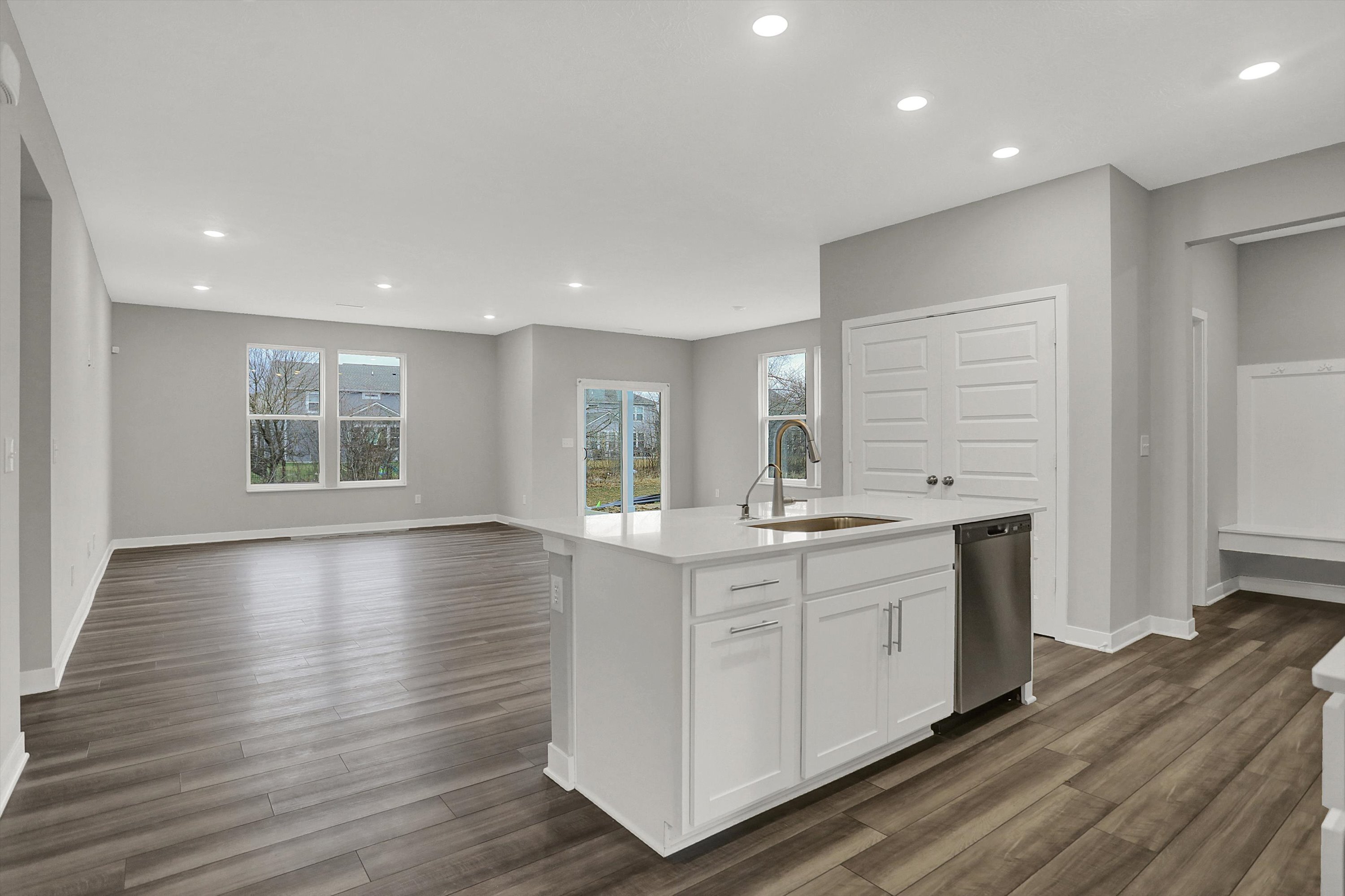 9690 Parkhurst Crossing