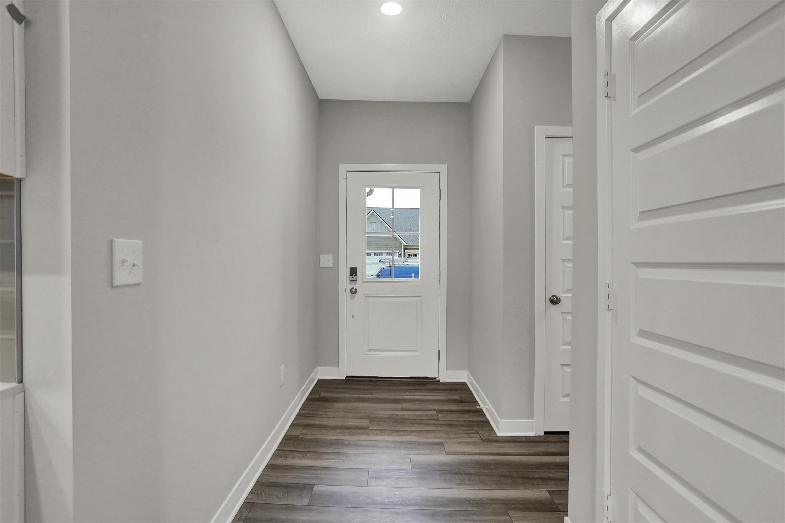 9690 Parkhurst Crossing