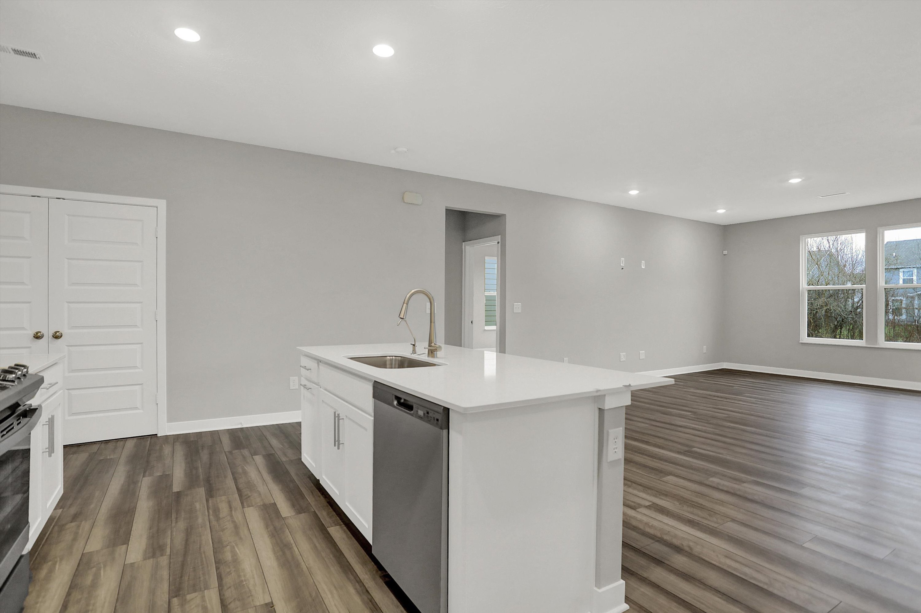 9690 Parkhurst Crossing