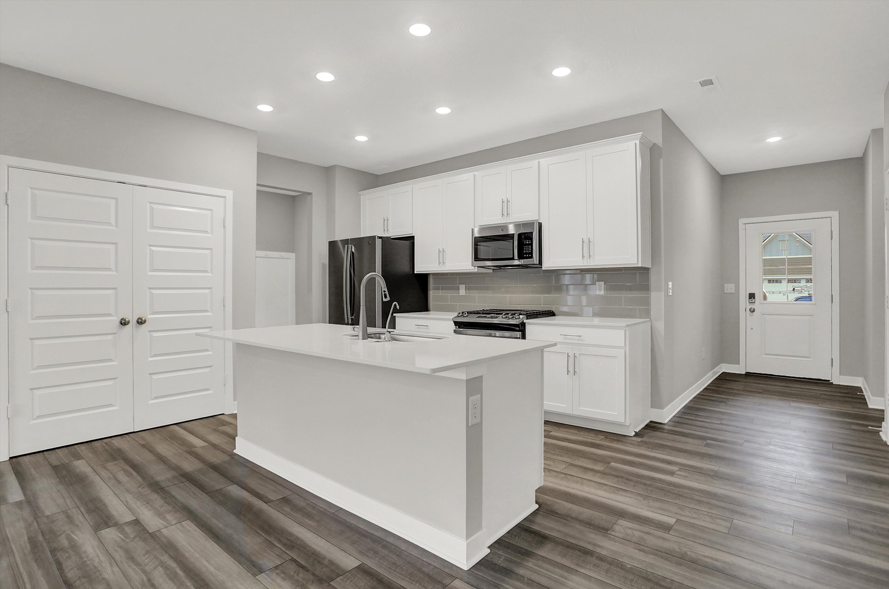 9690 Parkhurst Crossing