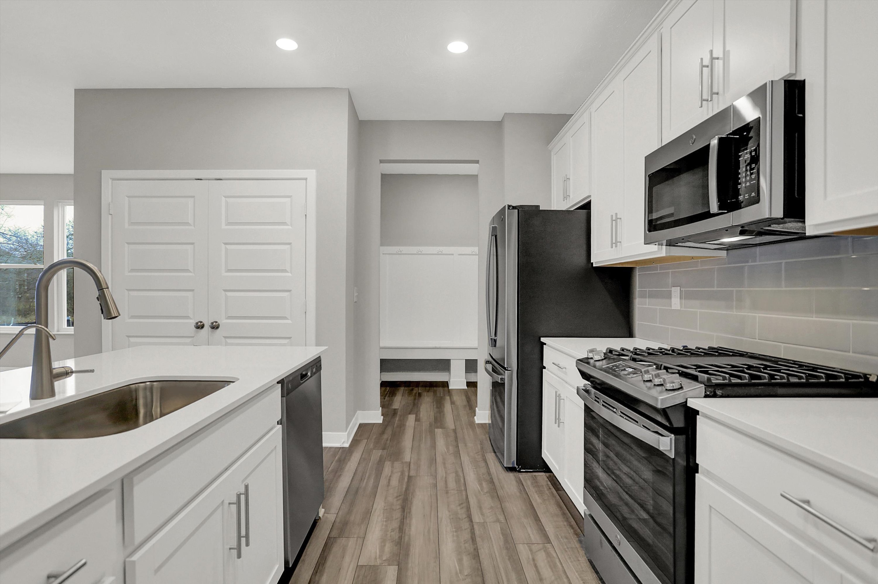 9690 Parkhurst Crossing