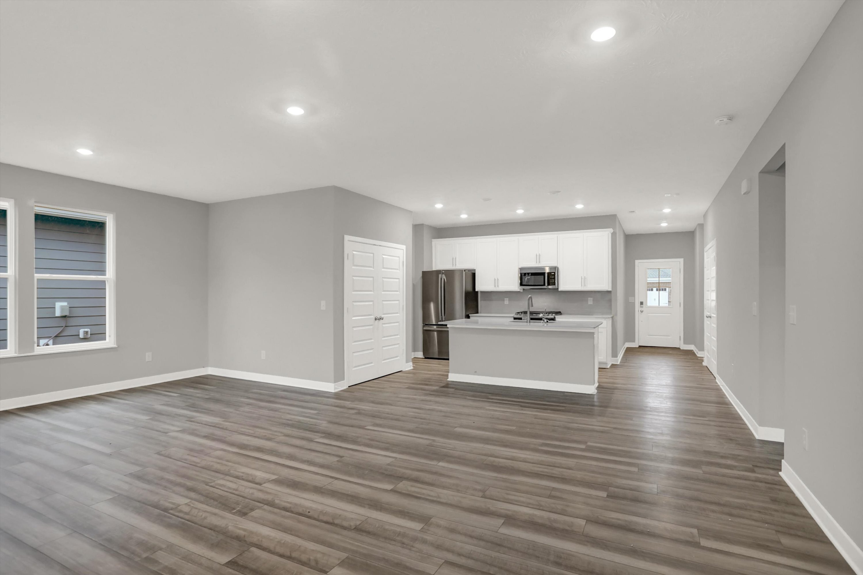 9696 Parkhurst Crossing
