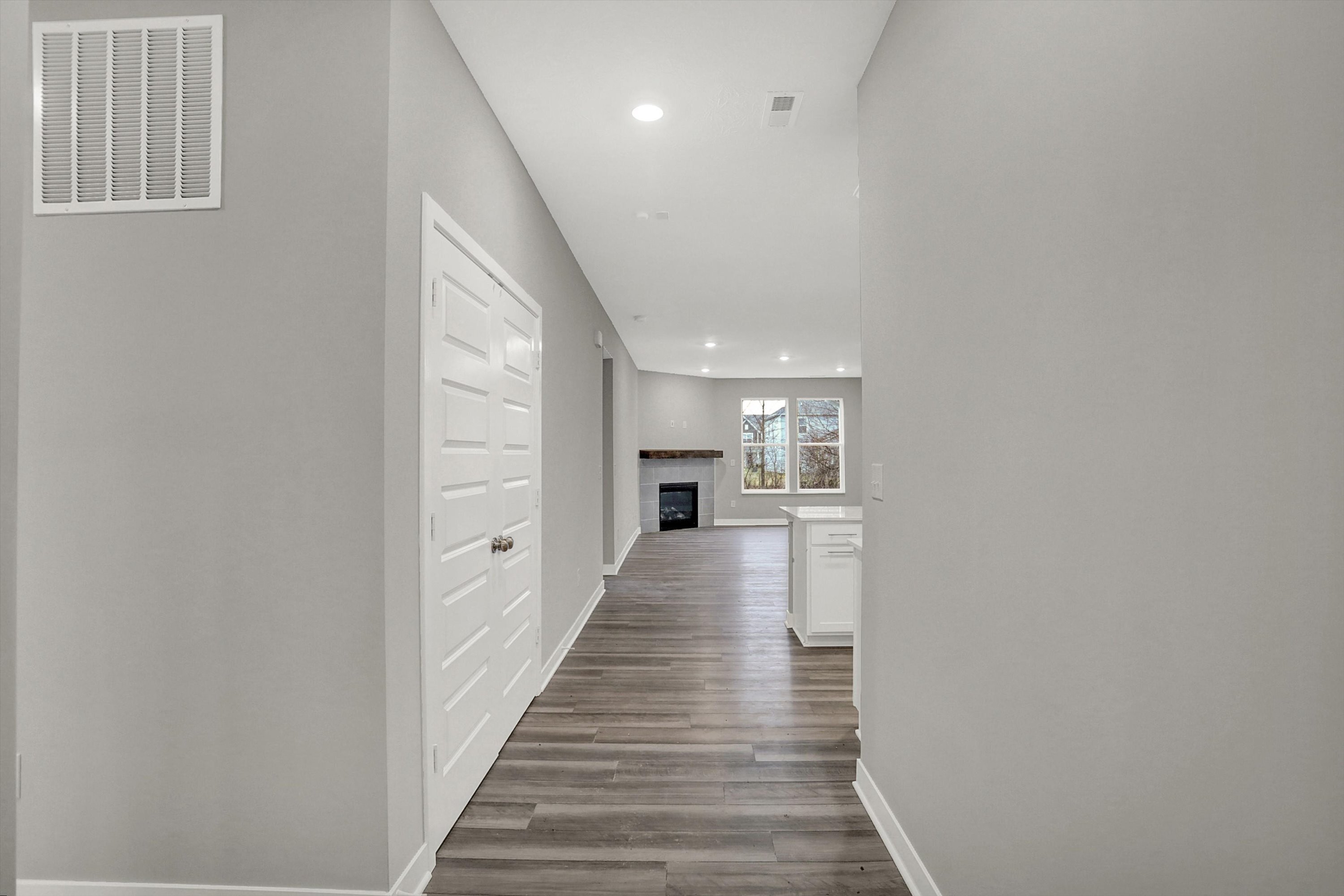 9696 Parkhurst Crossing