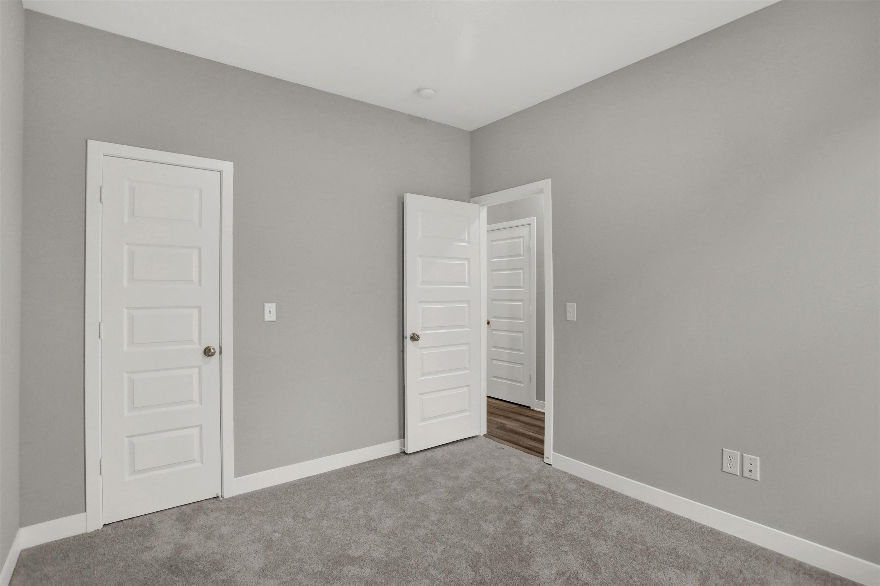 9696 Parkhurst Crossing