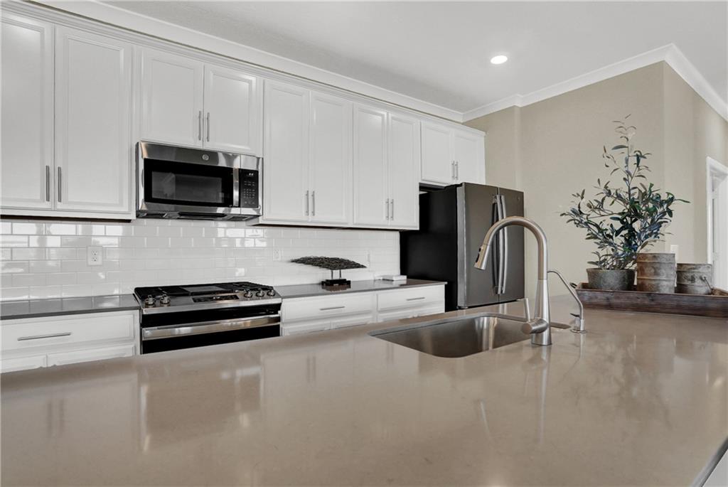 3102 Sharon Circle