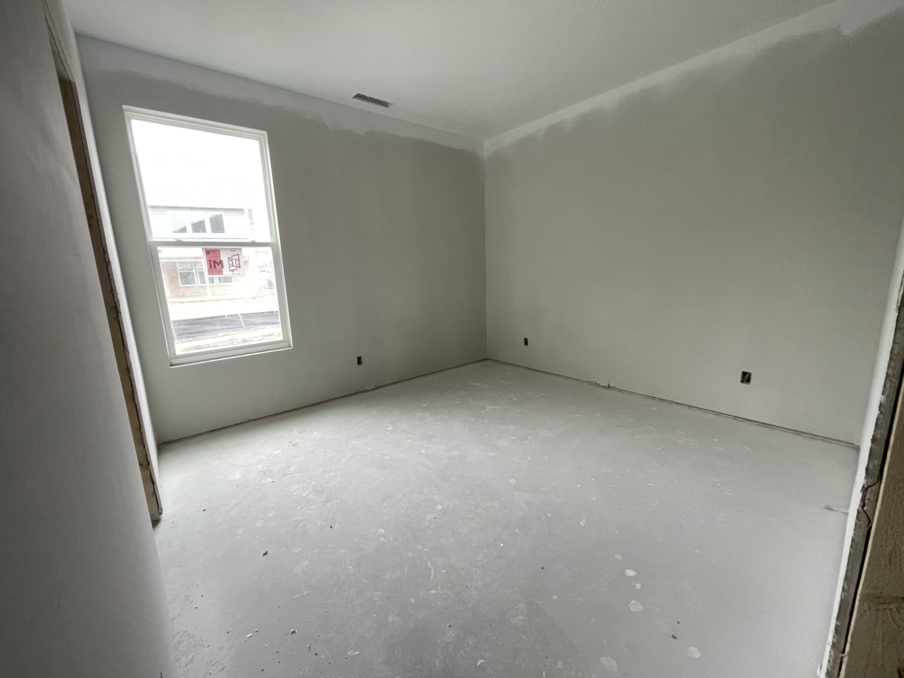 914 Edmonds Place