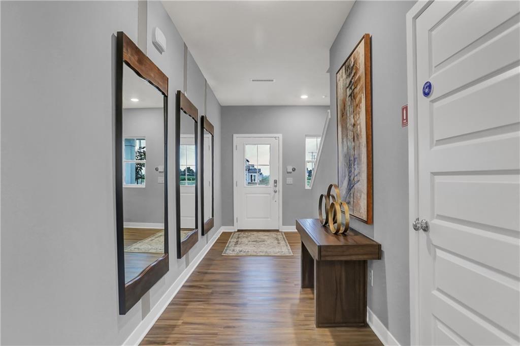 1943 Goodwin Place
