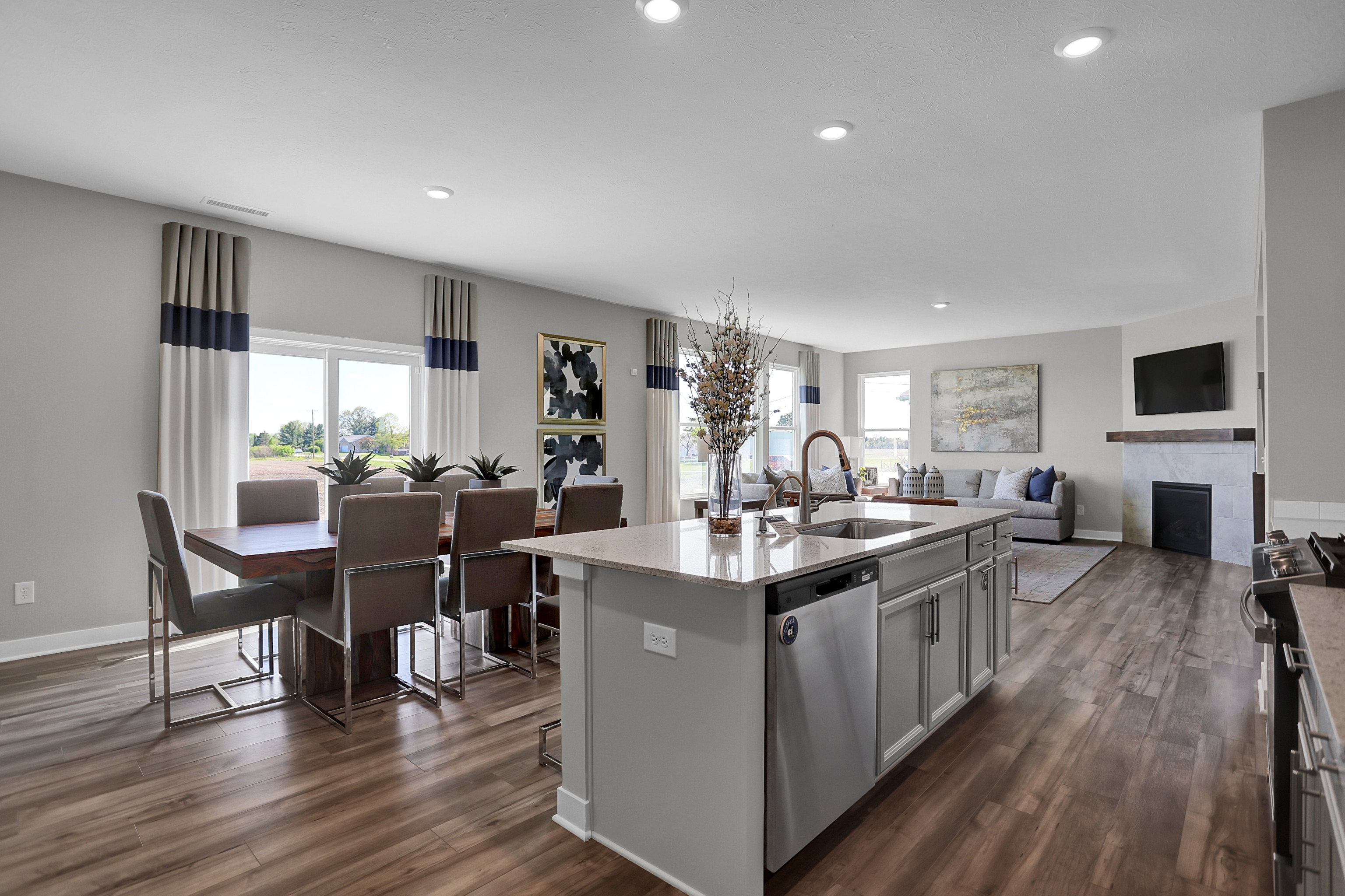 2156 S. Quincy Drive