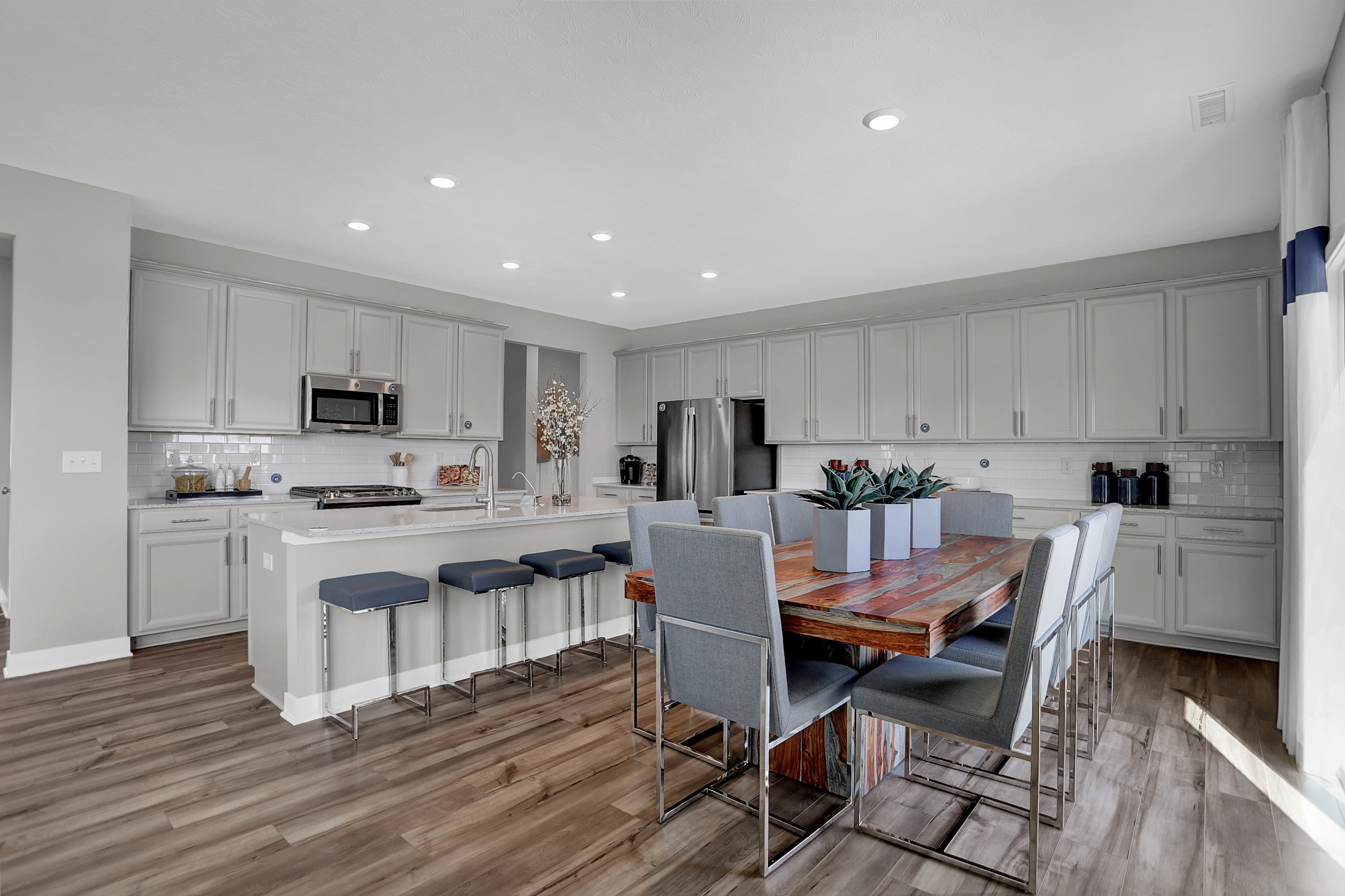 2156 S. Quincy Drive