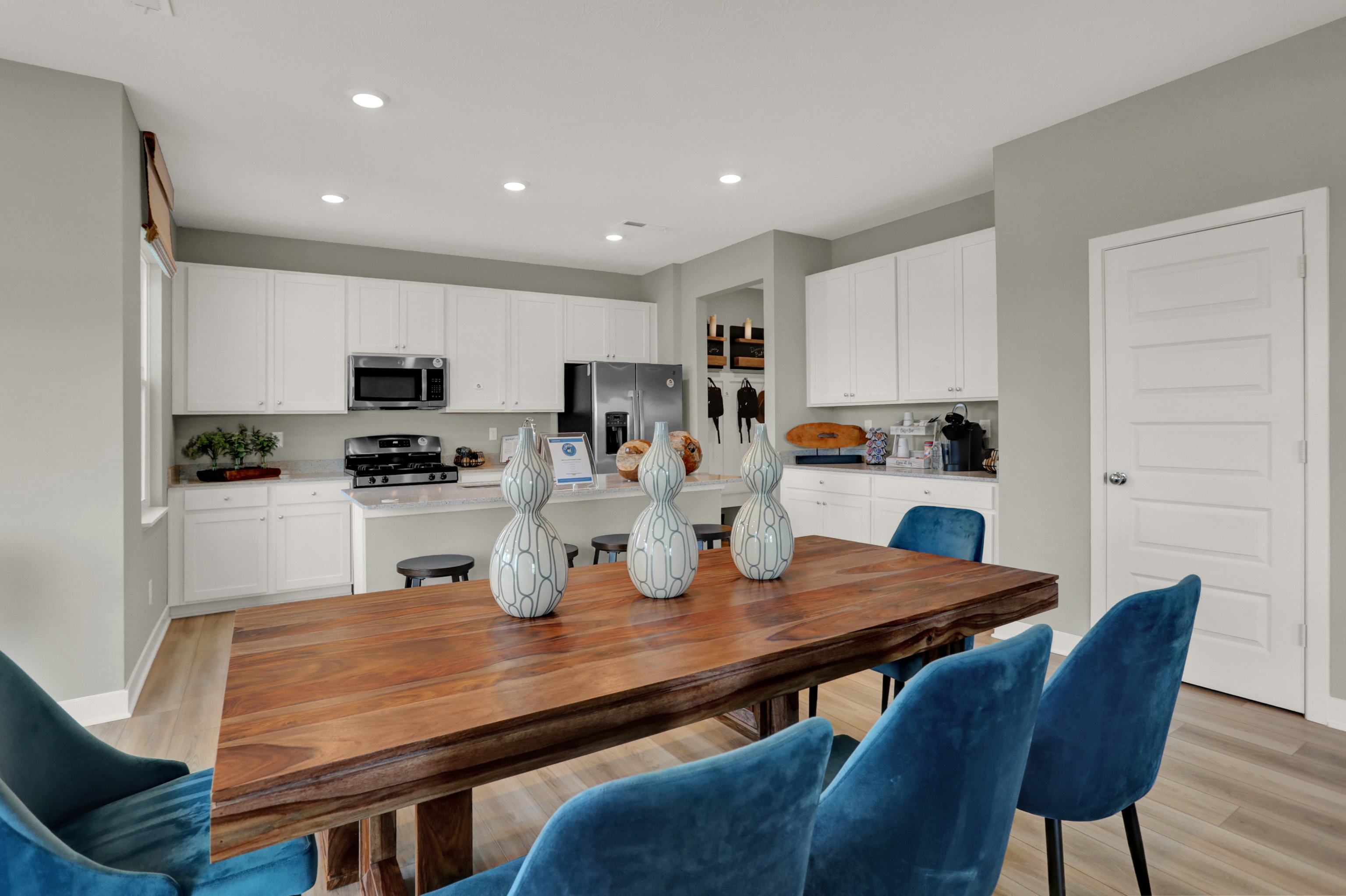 7 Lively Place