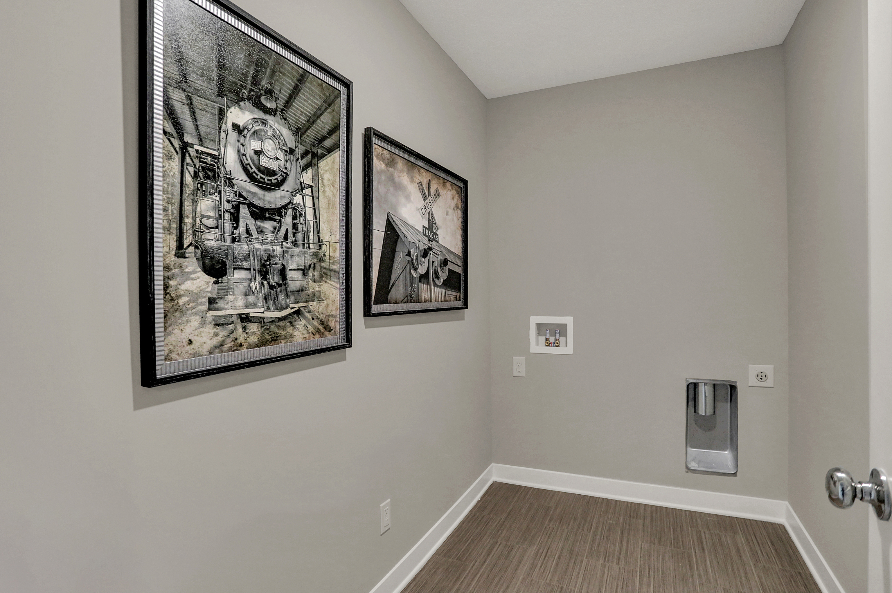 7290 Governor's Row North