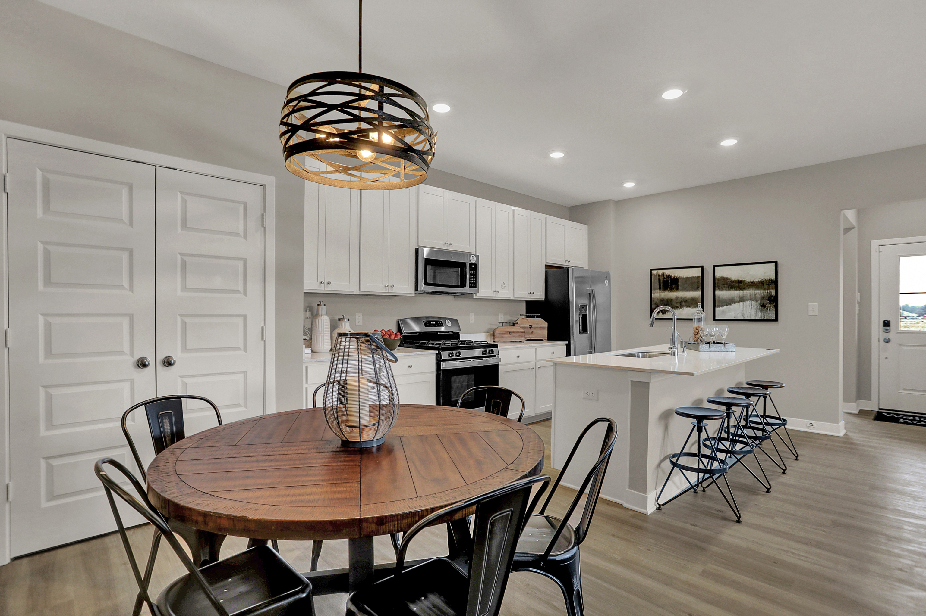 7290 Governor's Row North