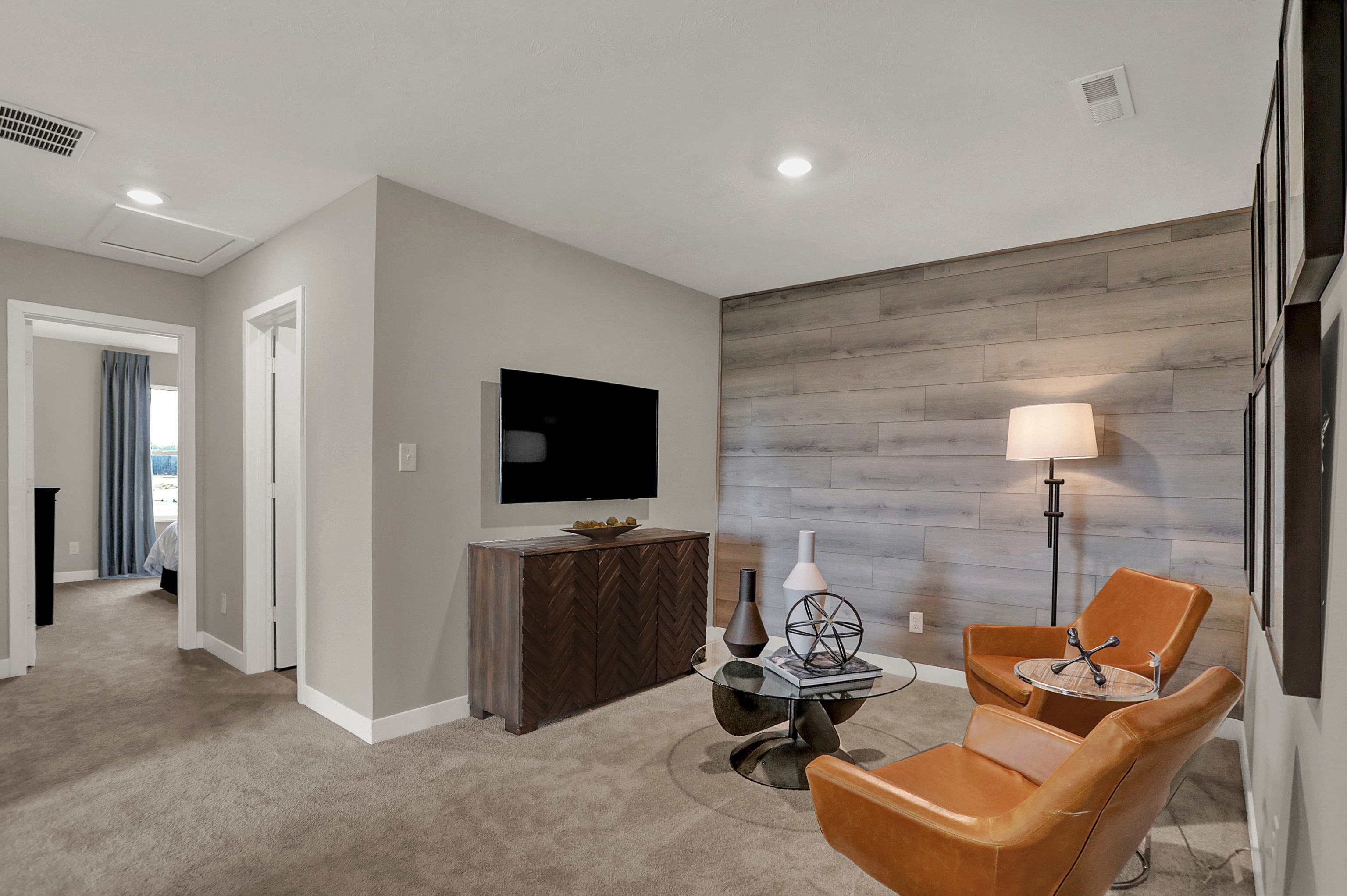 7290 Governor's Row North