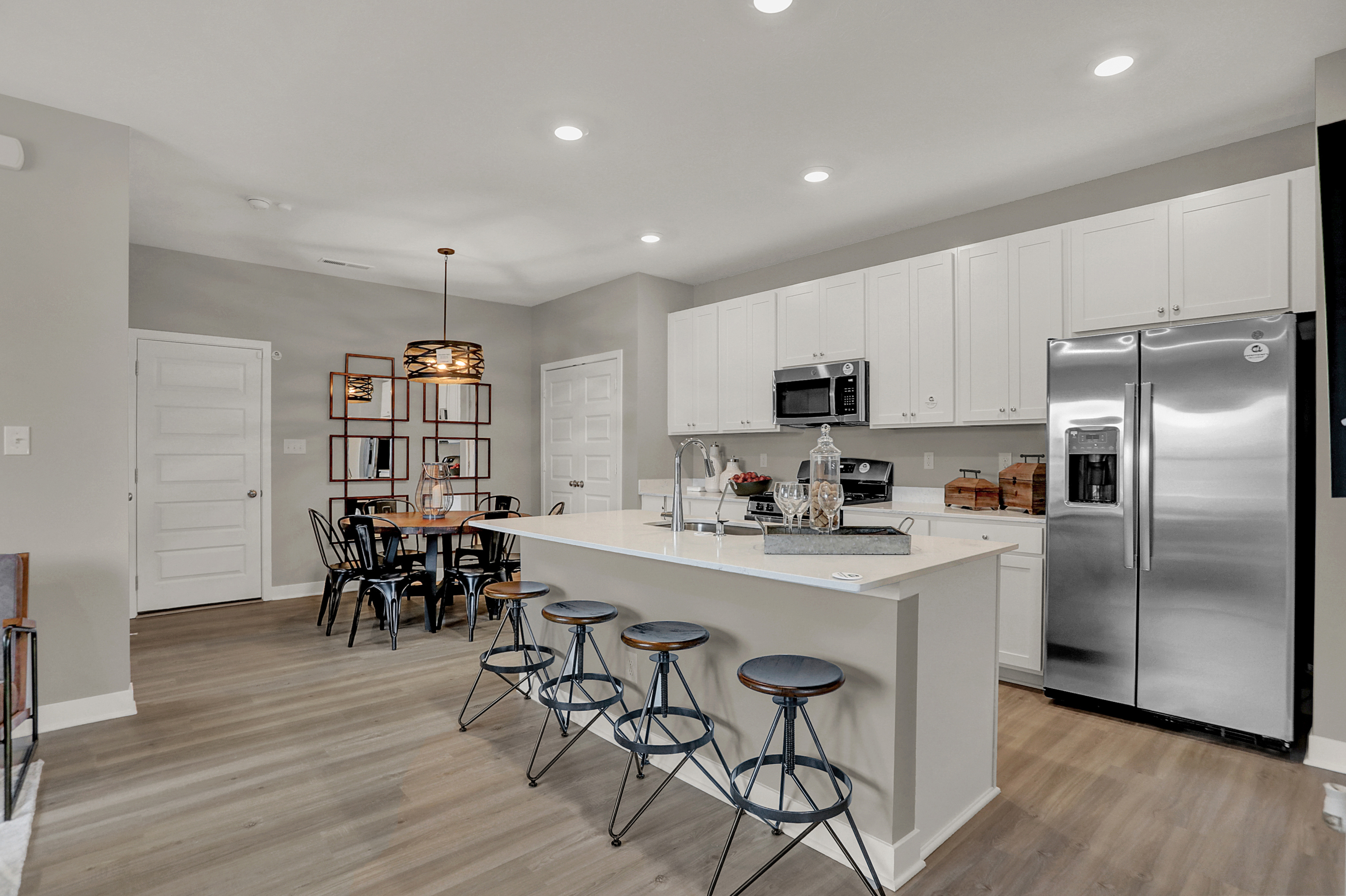 7290 Governor's Row North