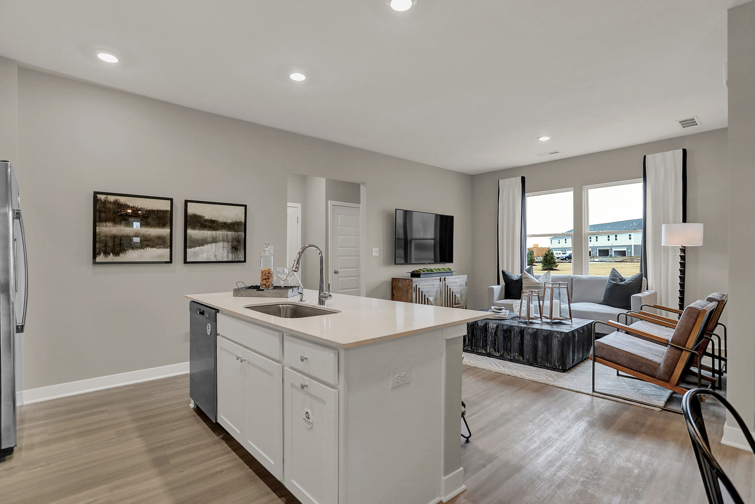 7290 Governor's Row North