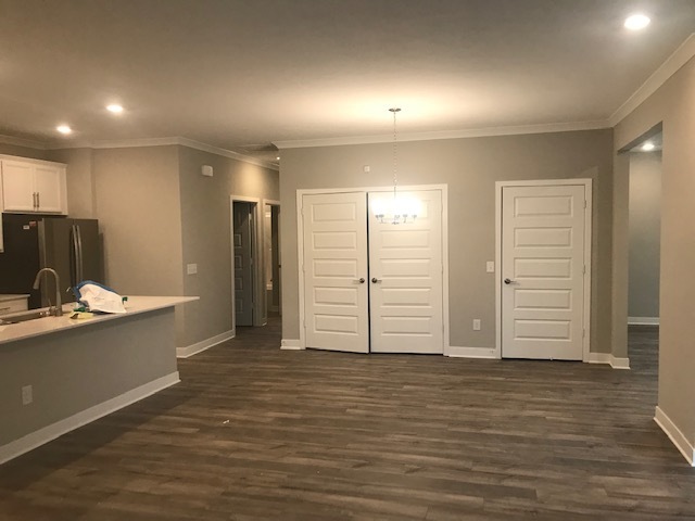 3089 Sharon Circle