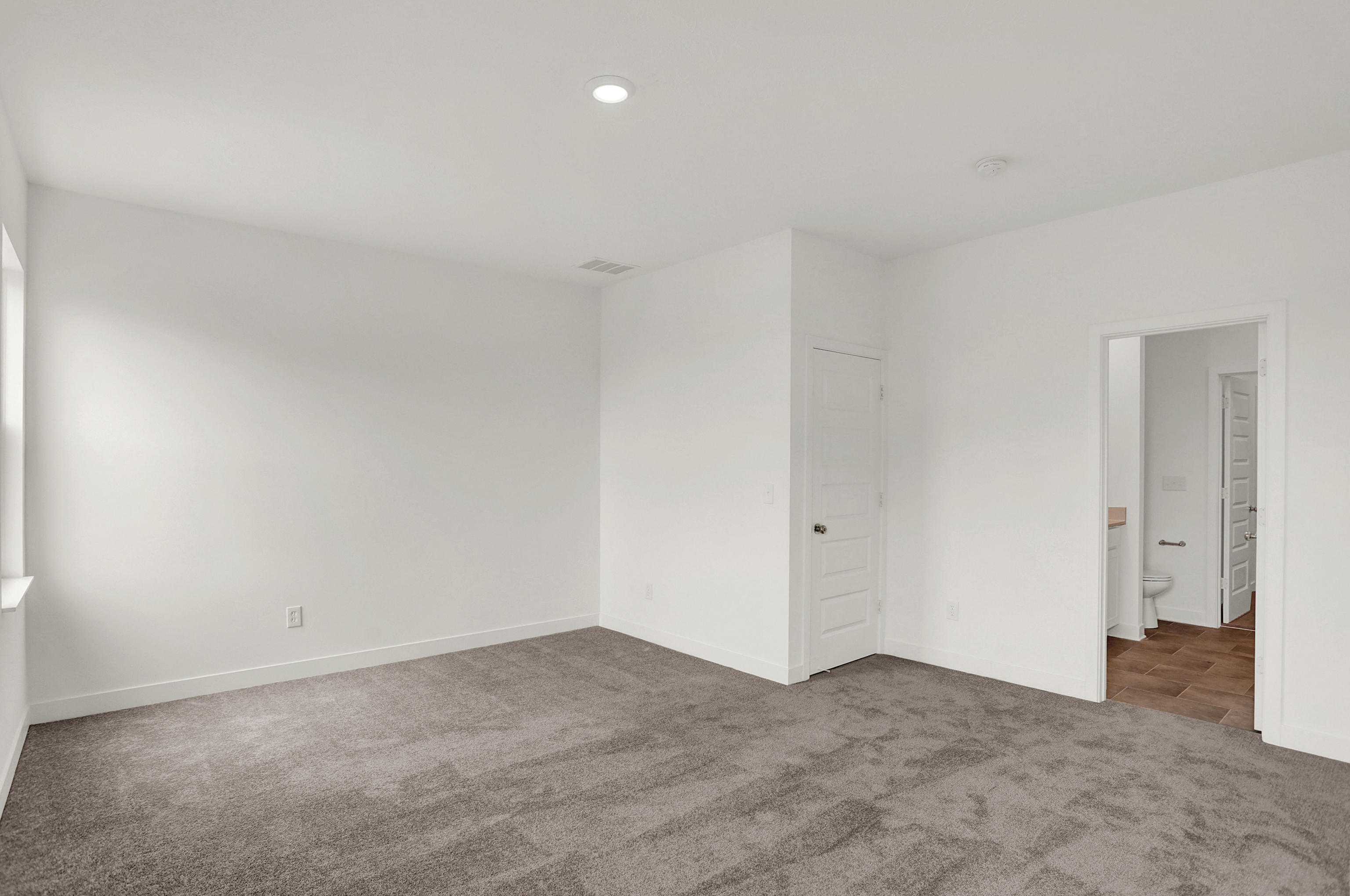 1027 Holmdale Drive