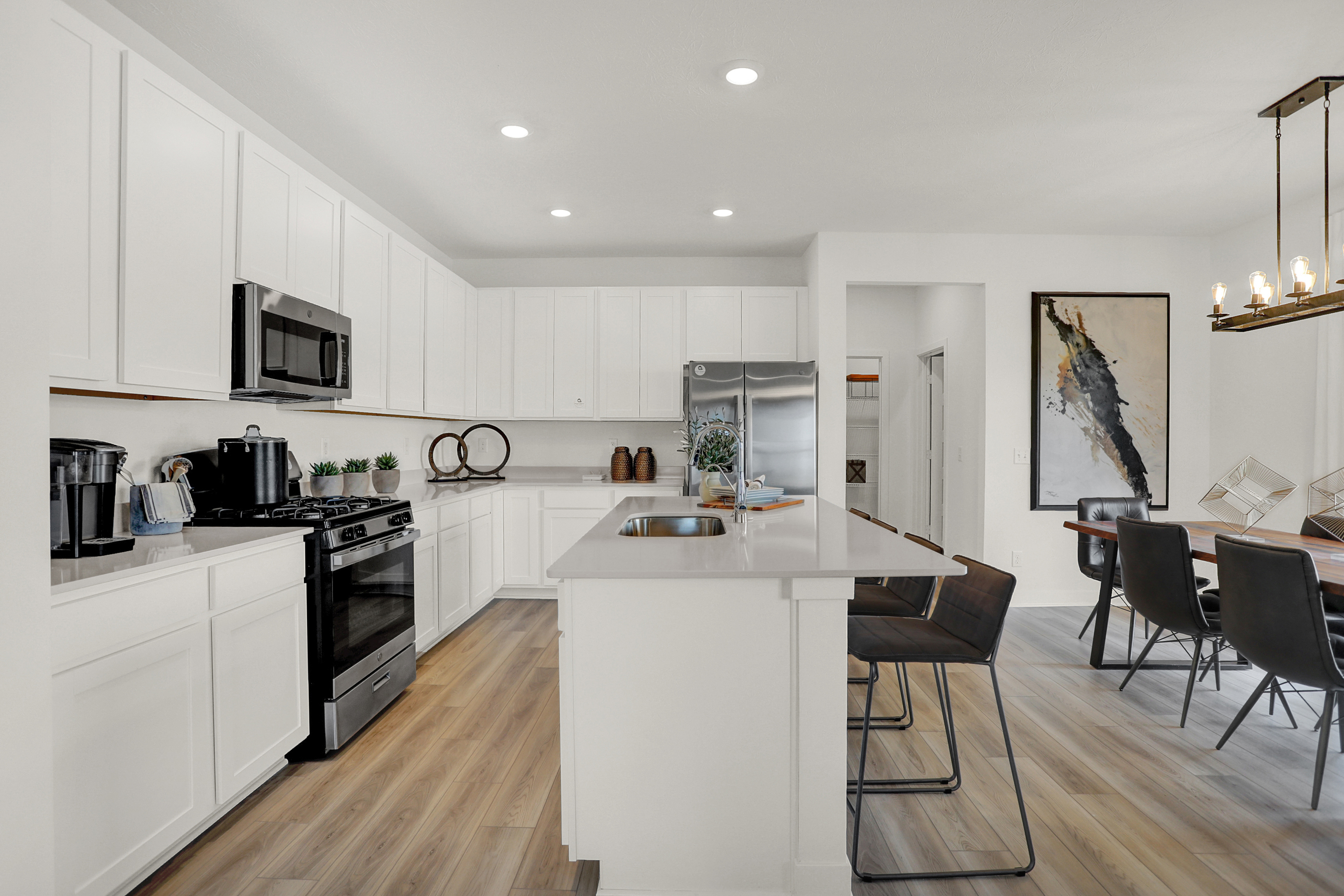 17348 Hanningfield Way