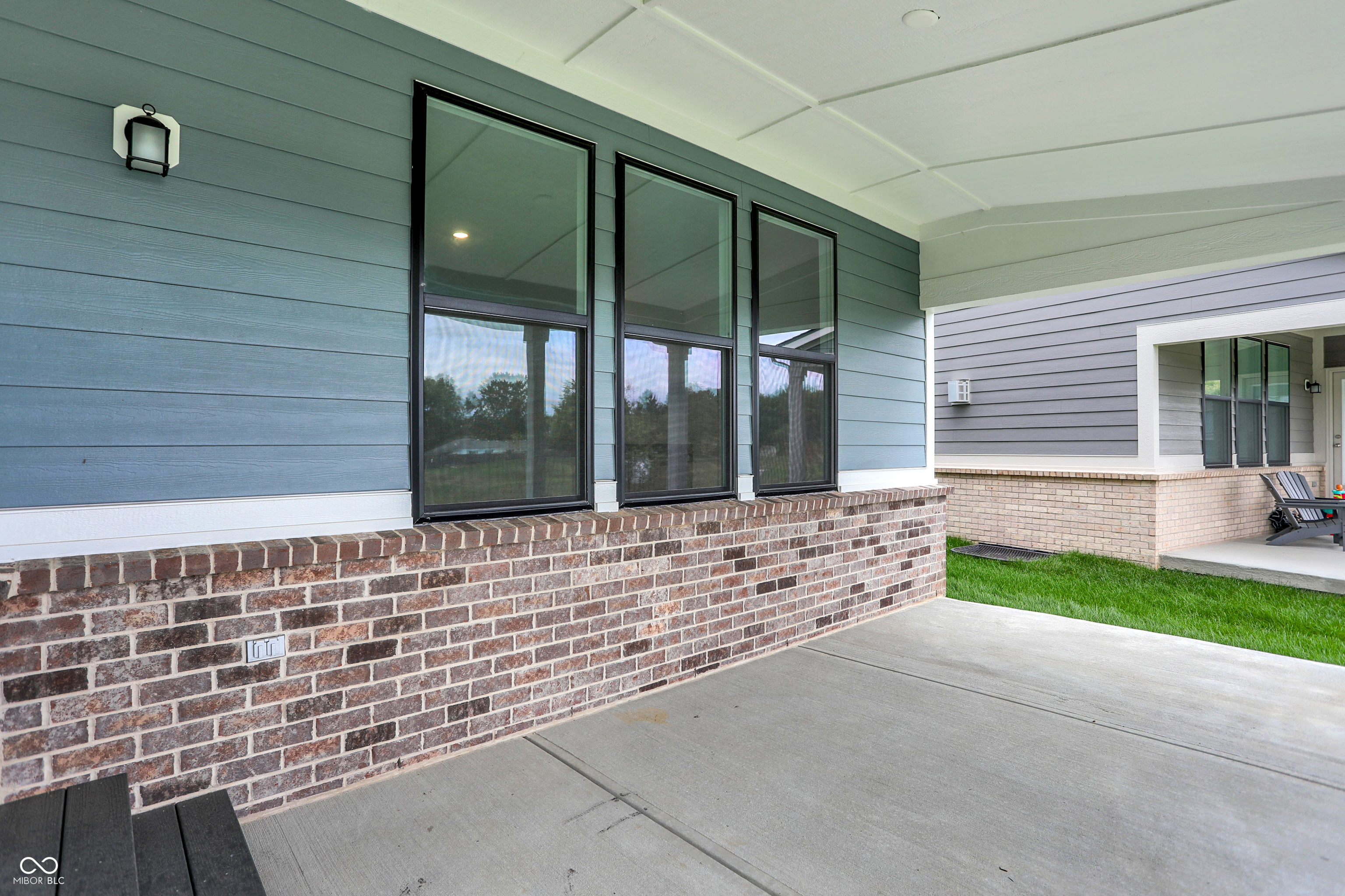 1400 Stonehaven Drive