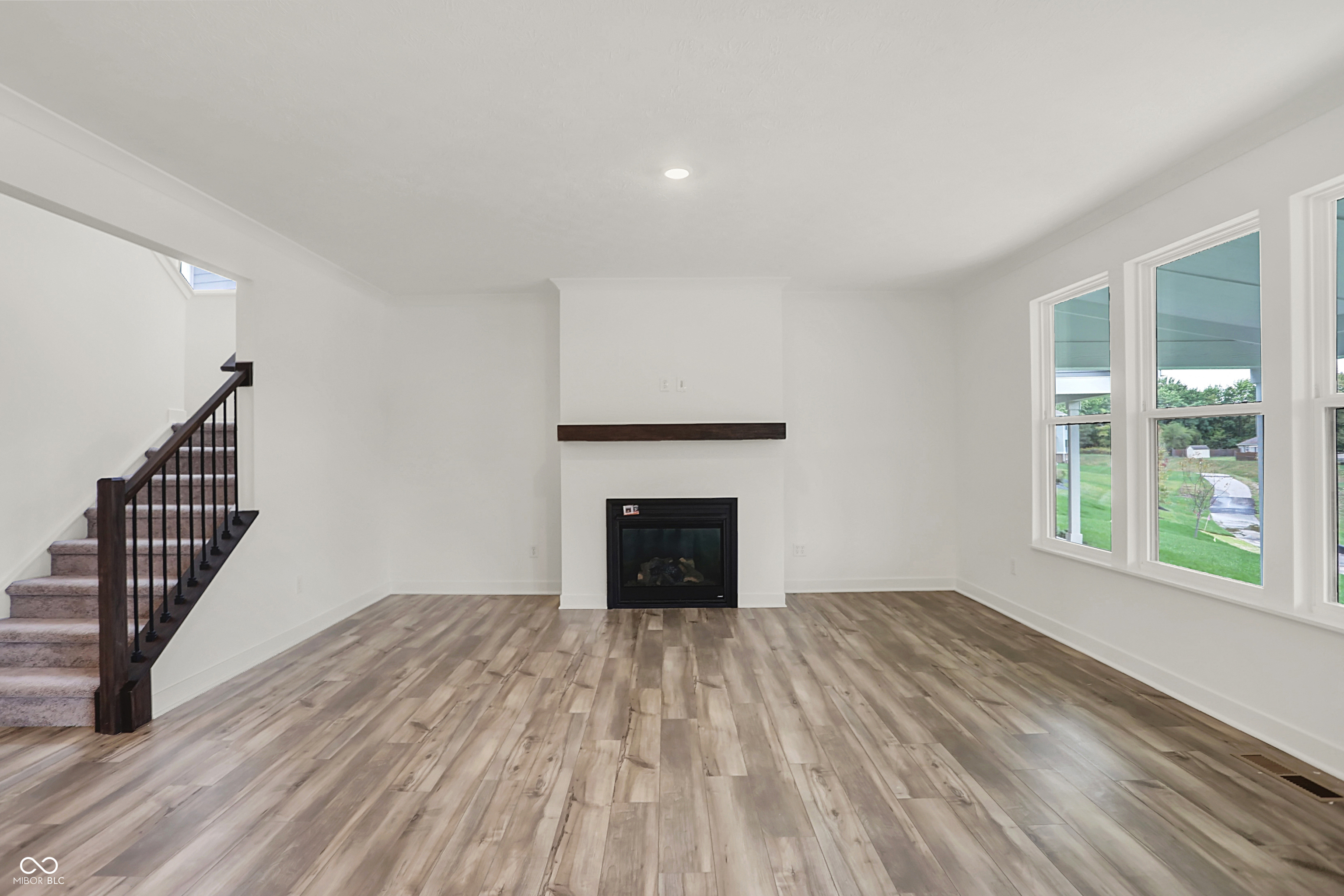 1400 Stonehaven Drive