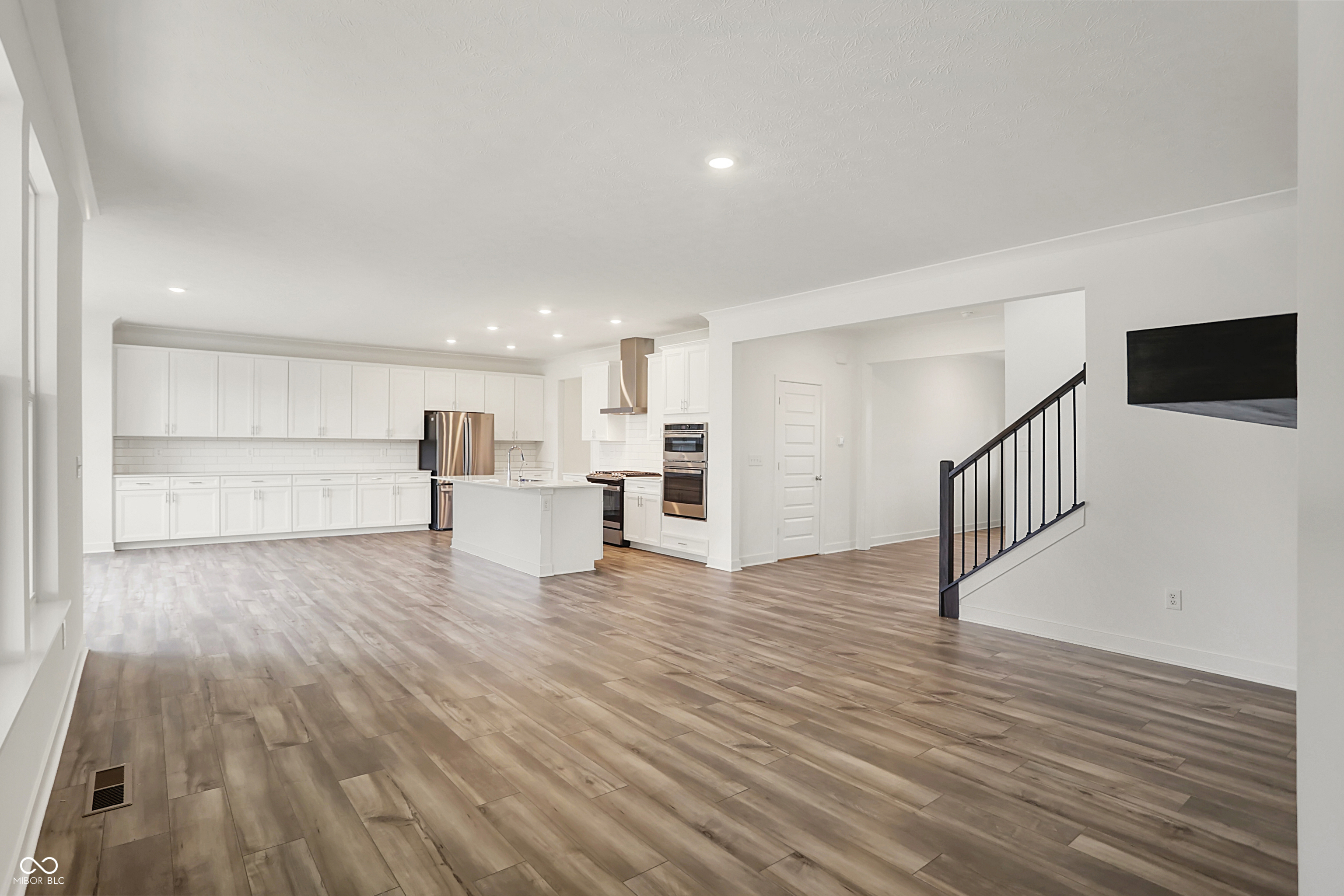 1400 Stonehaven Drive
