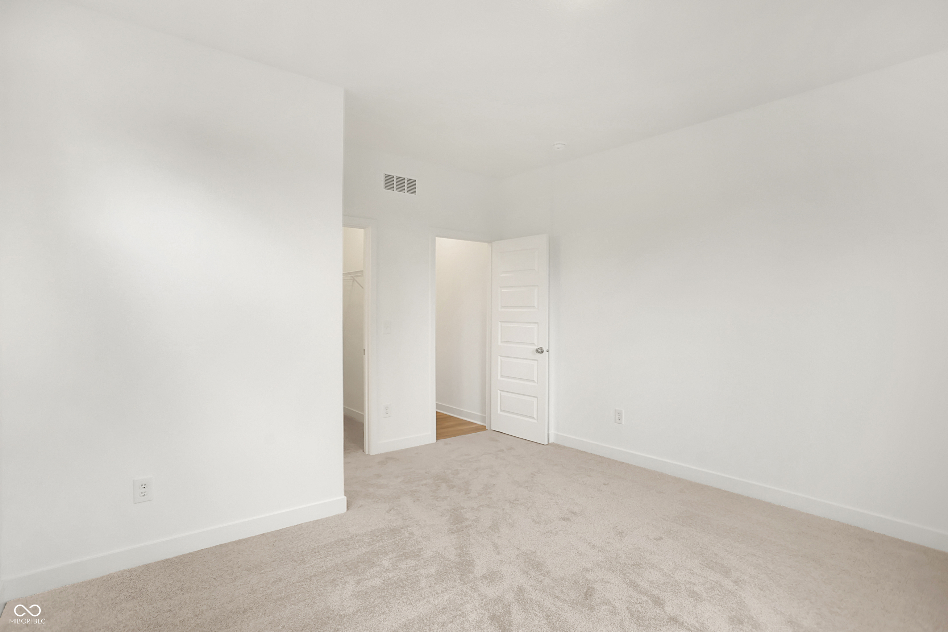 1400 Stonehaven Drive