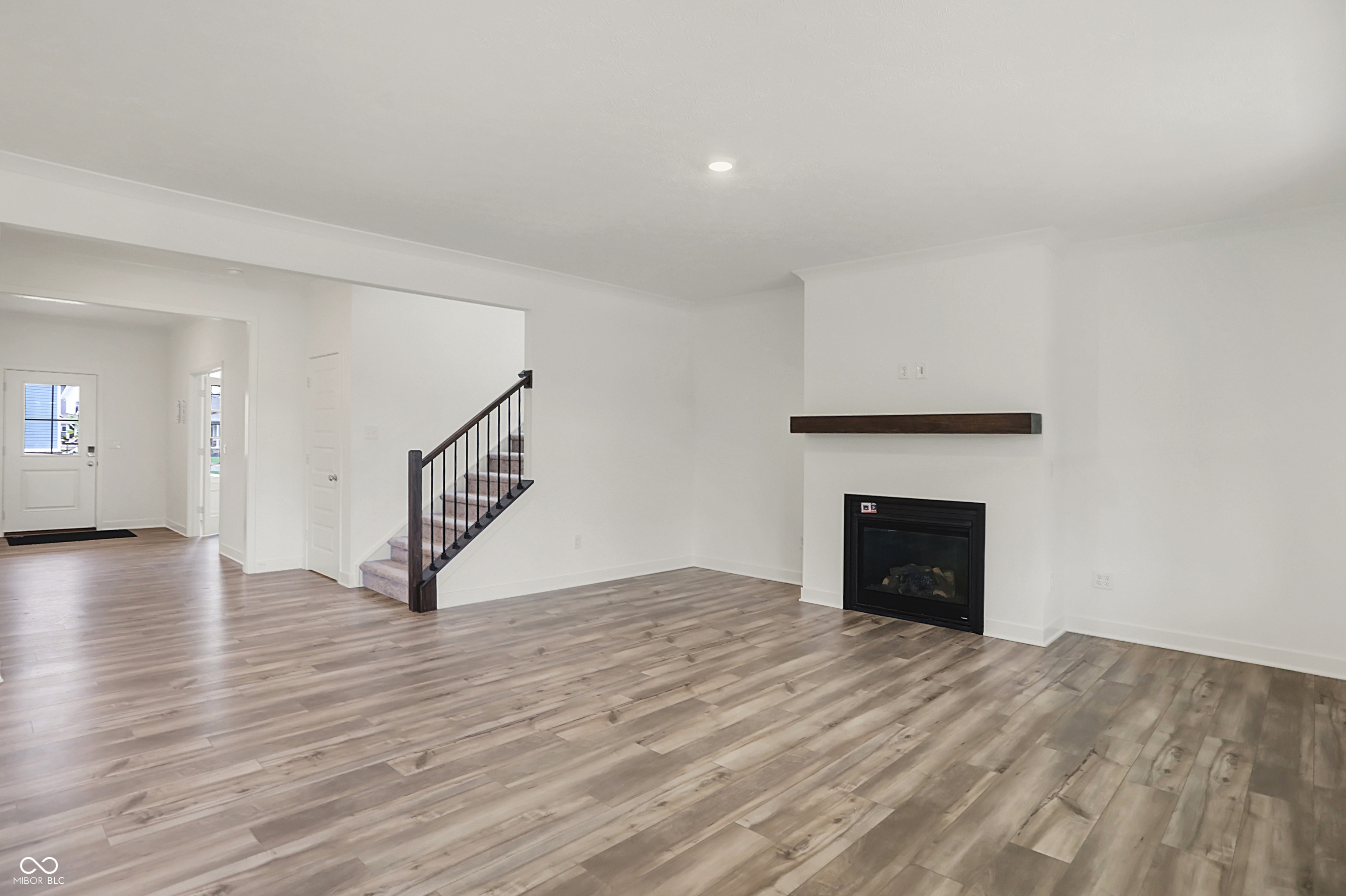 1400 Stonehaven Drive