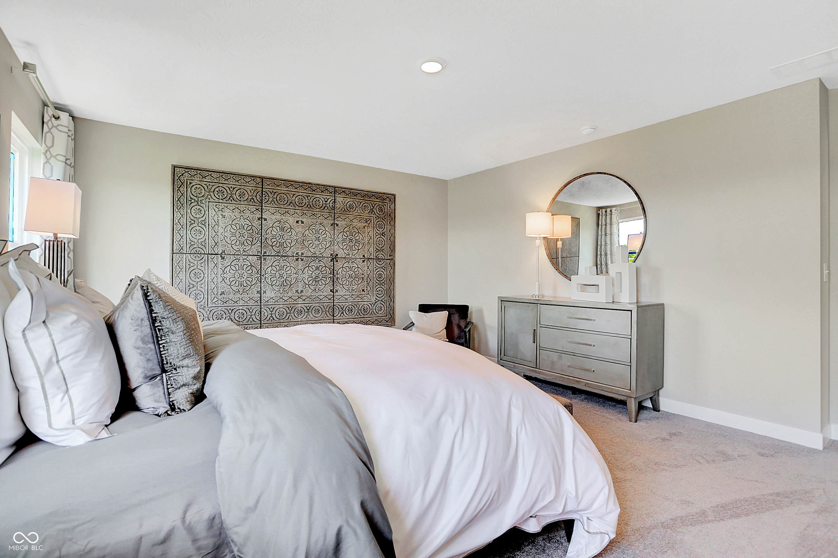 3831 Sunset Ridge Drive