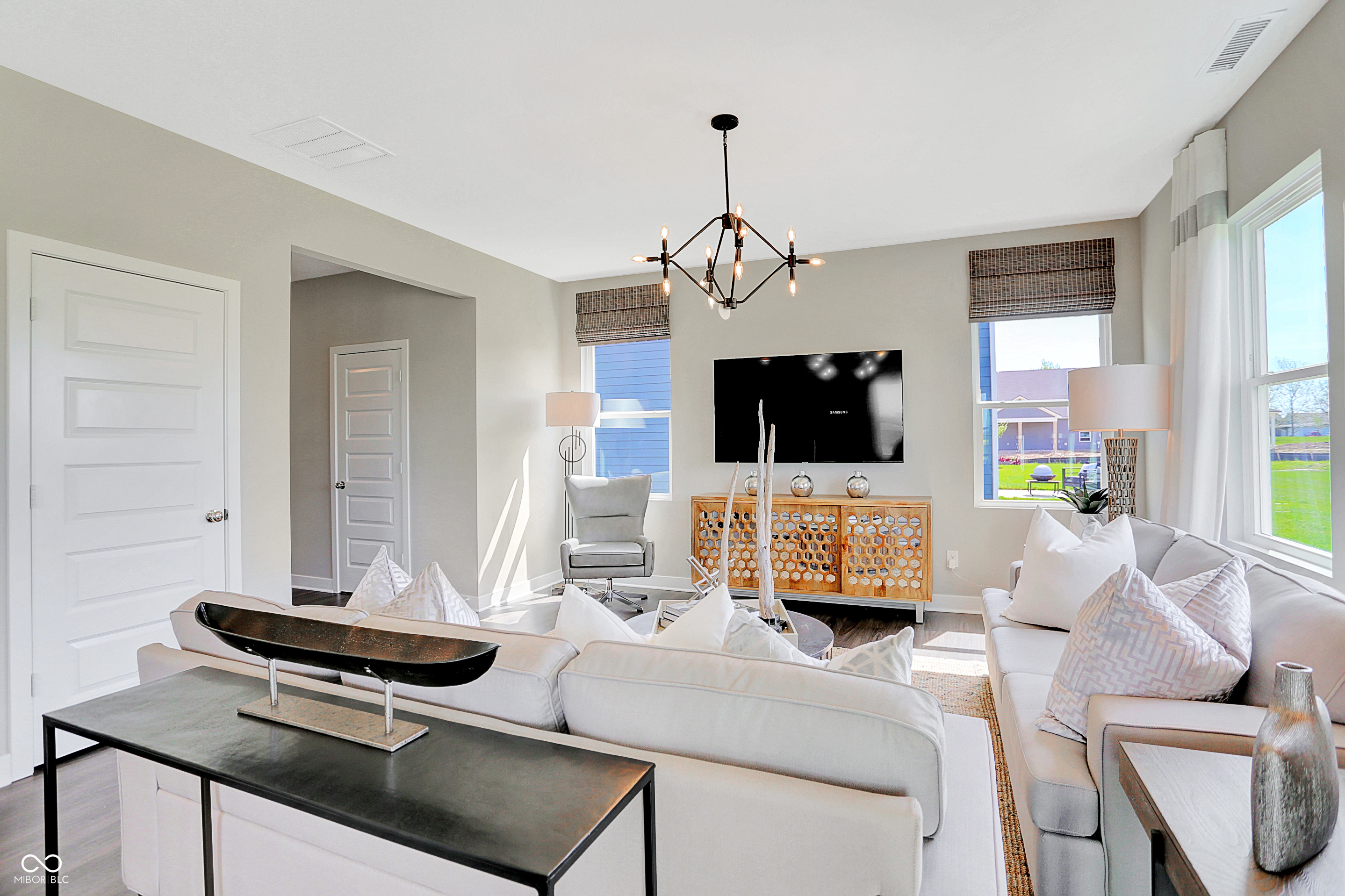 3831 Sunset Ridge Drive