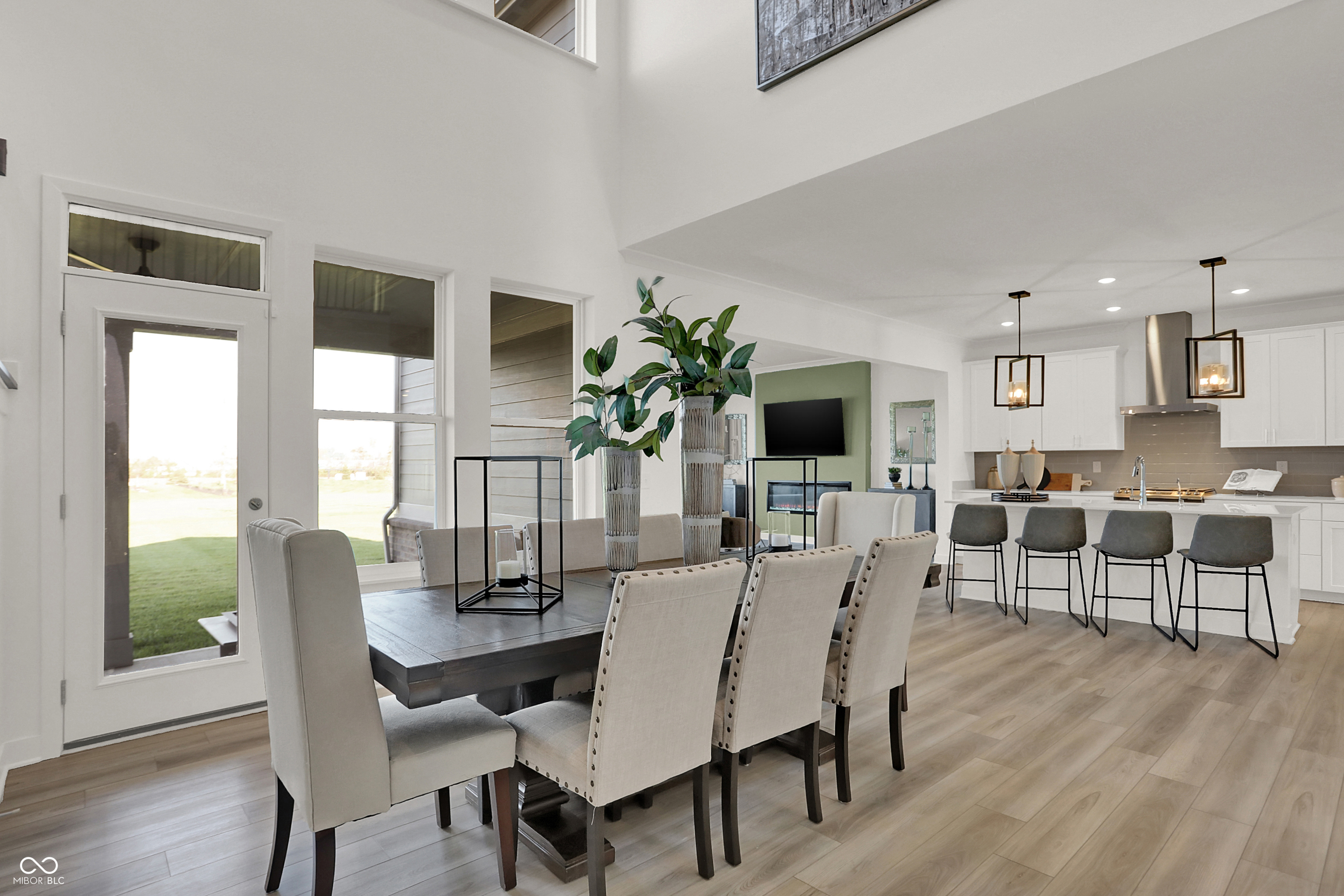 360 Middleton Circle