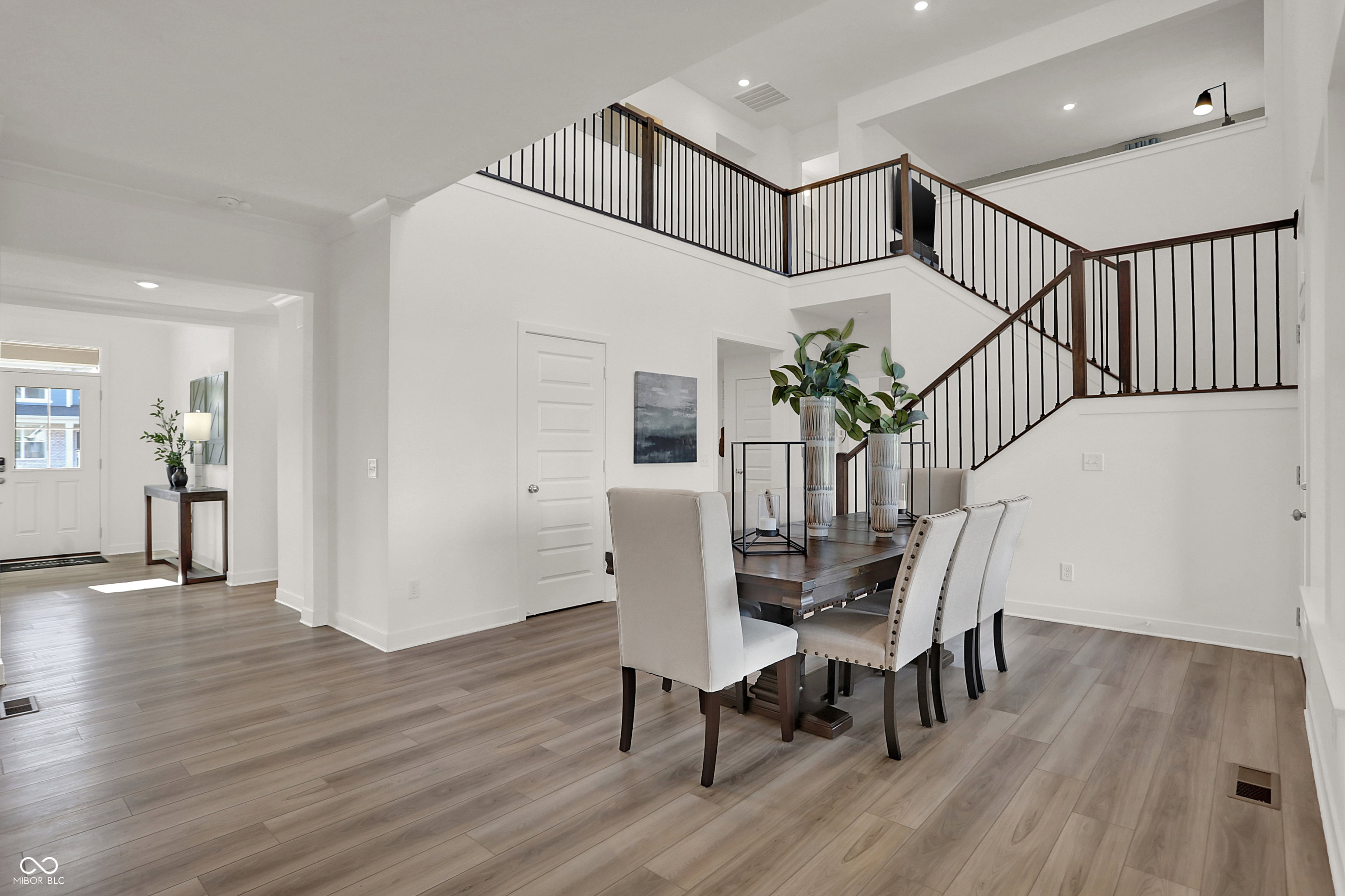 360 Middleton Circle