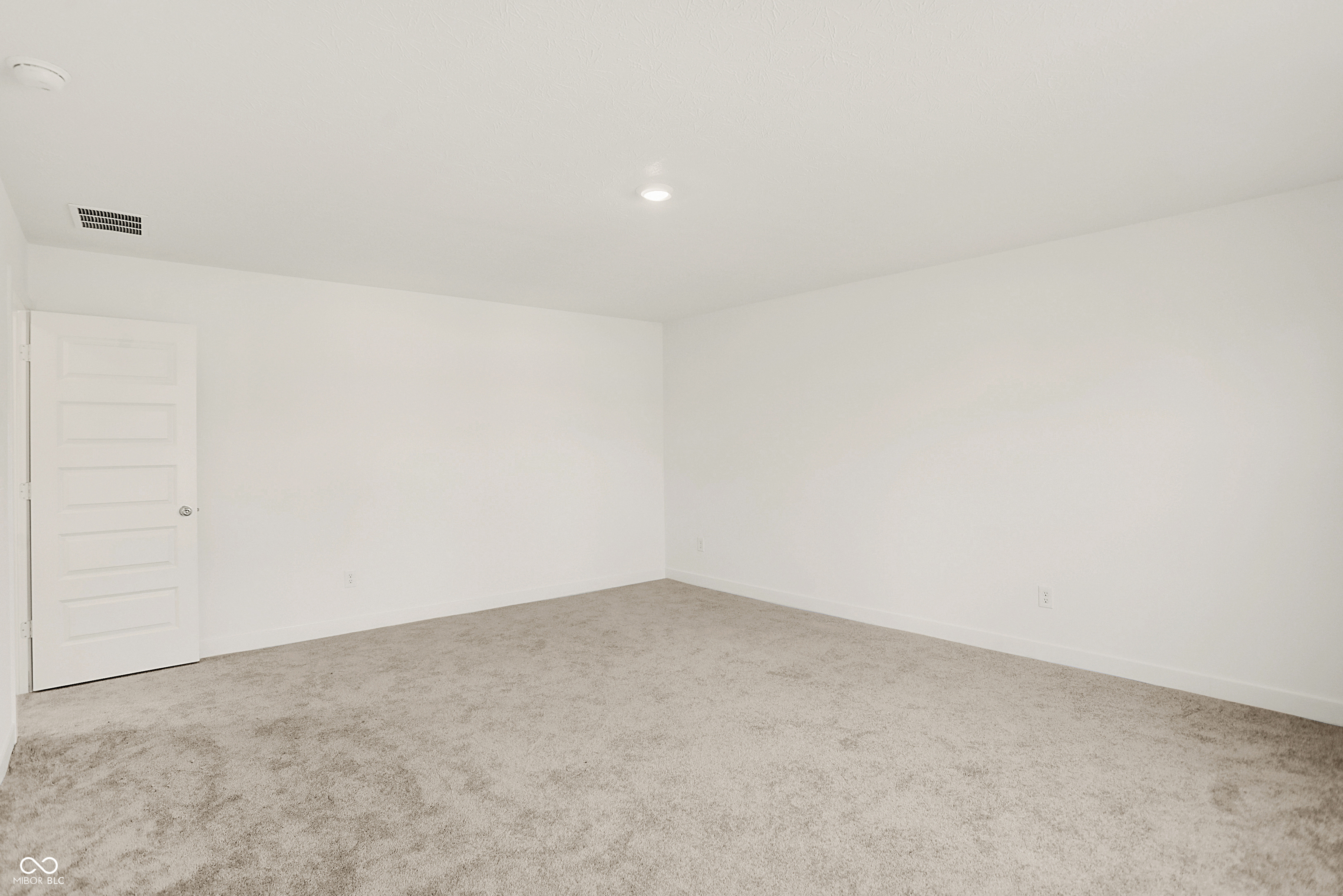 1494 Covington Boulevard