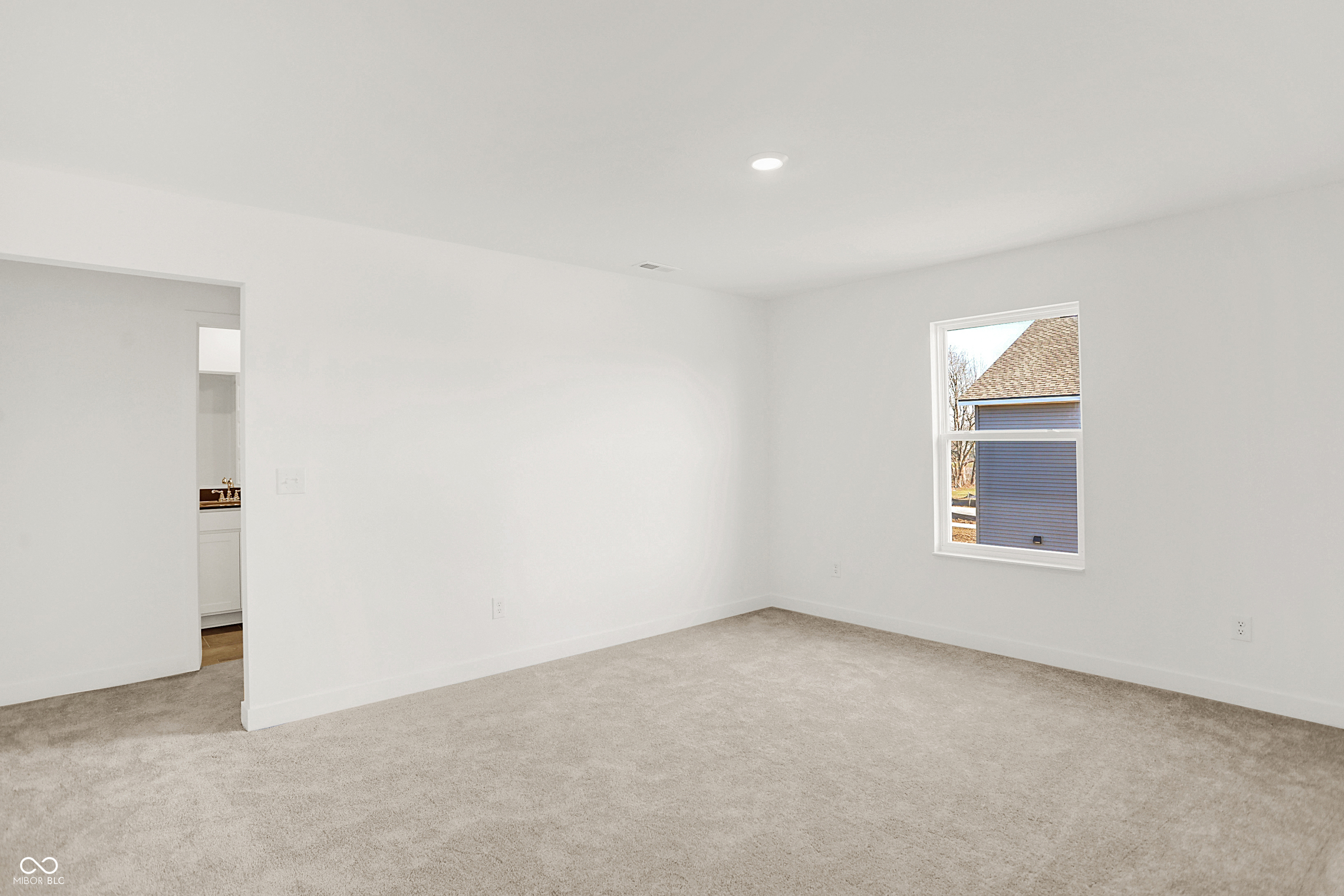 1494 Covington Boulevard