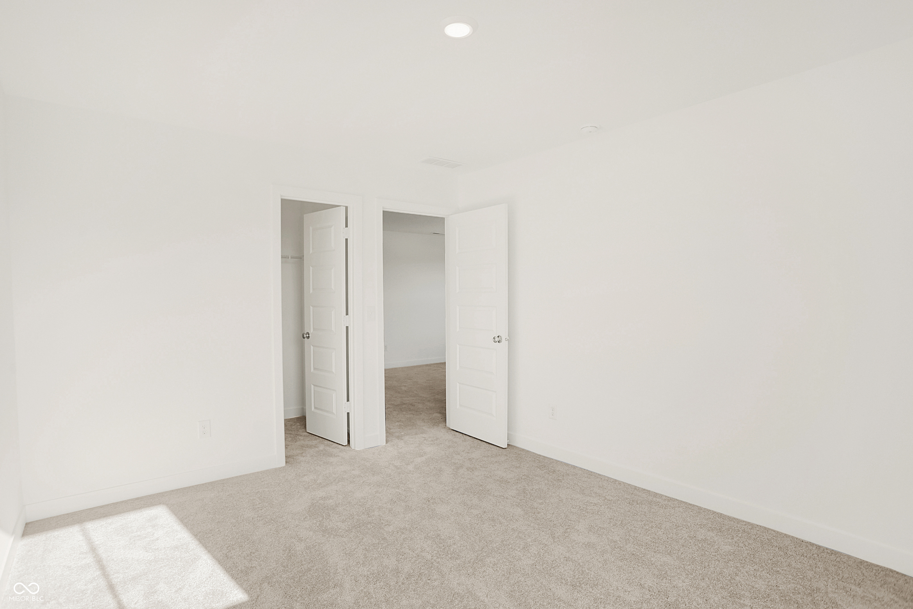 1494 Covington Boulevard