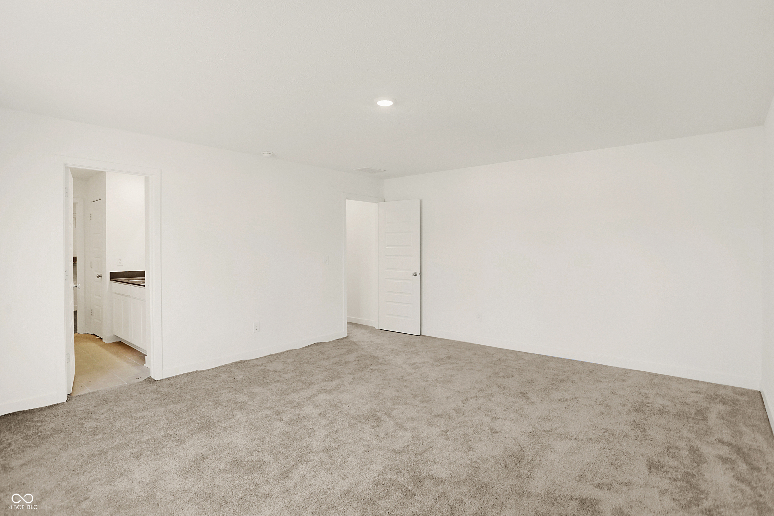 1494 Covington Boulevard