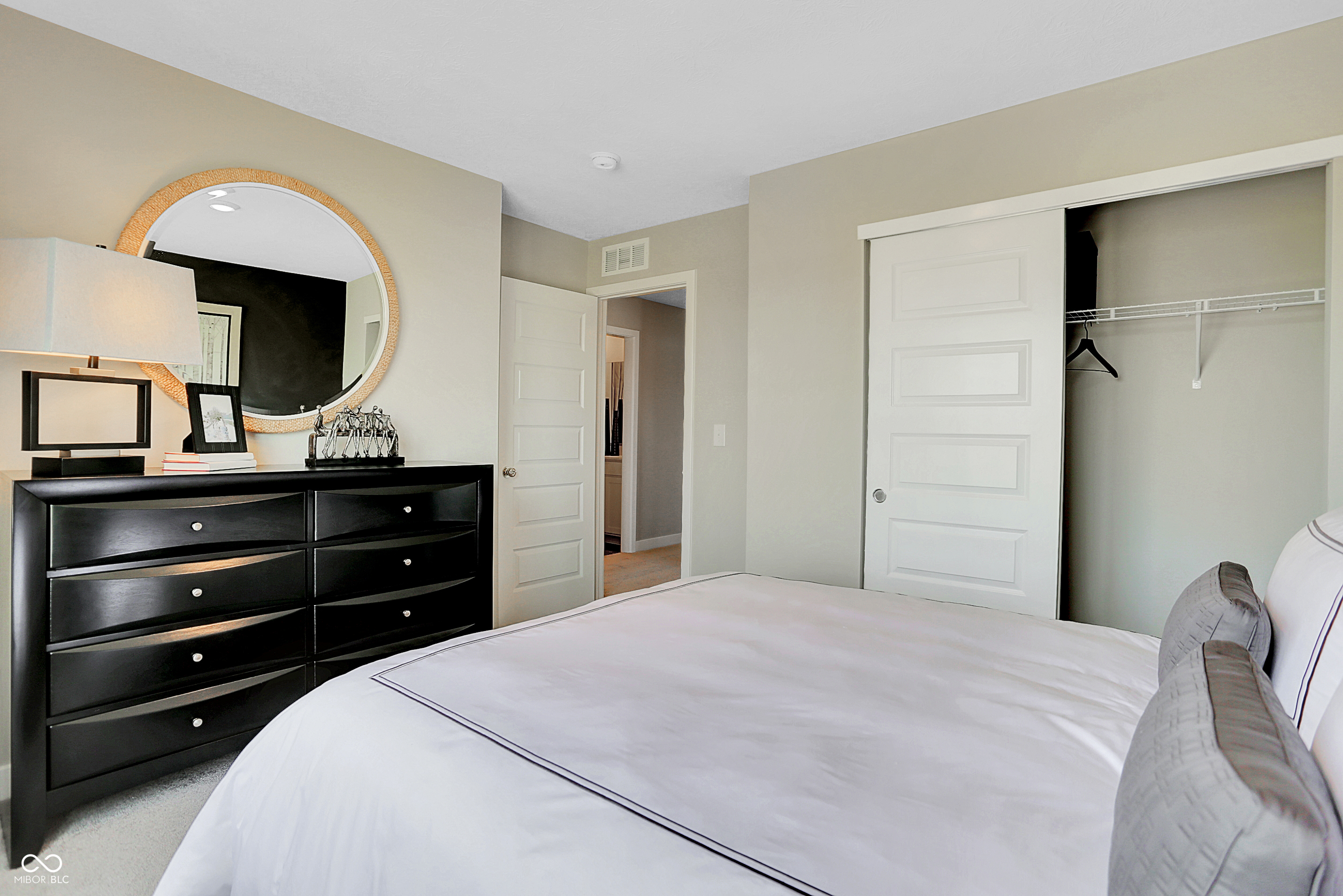 3842 Sunset Ridge Drive