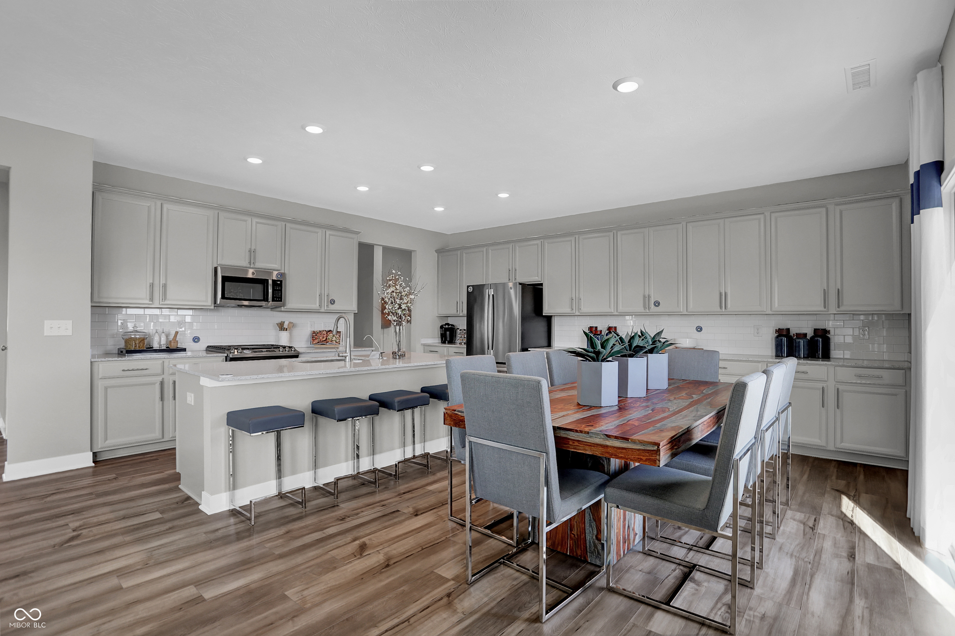 3050 Vista View Drive