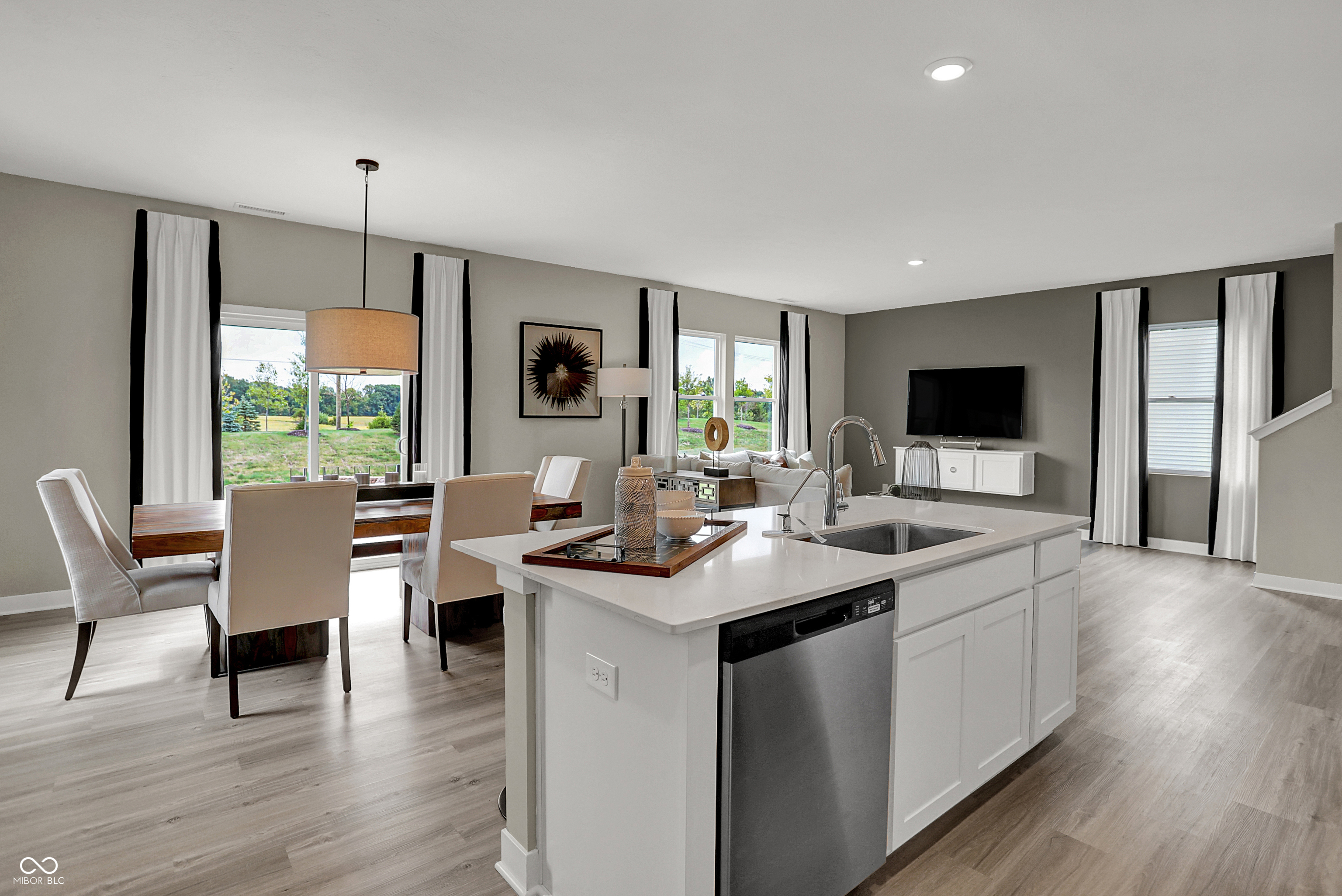 3818 Sunset Ridge Drive